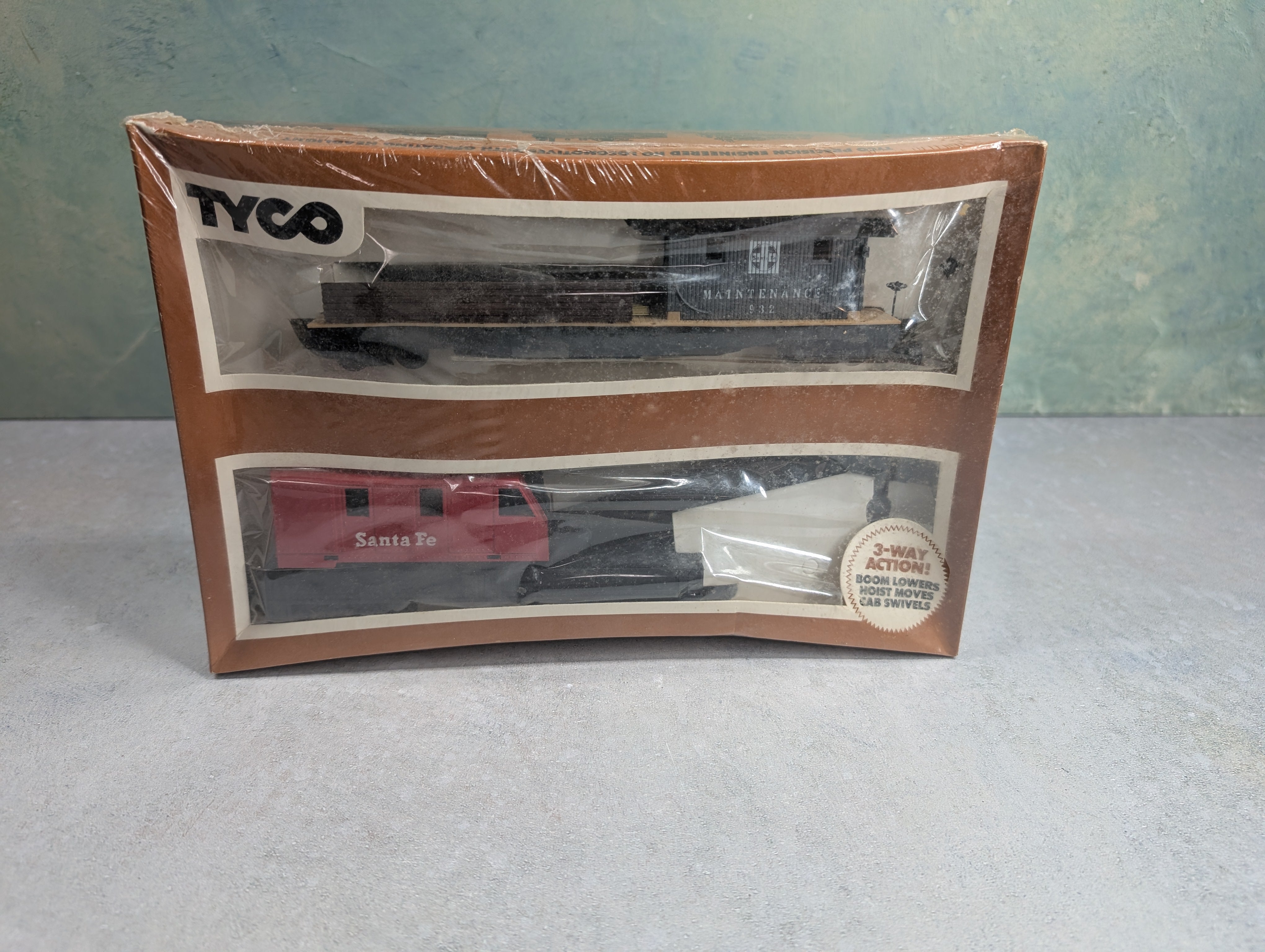 Tyco 932 HO Scale Operating Crane Car with Boom Tender Sealed