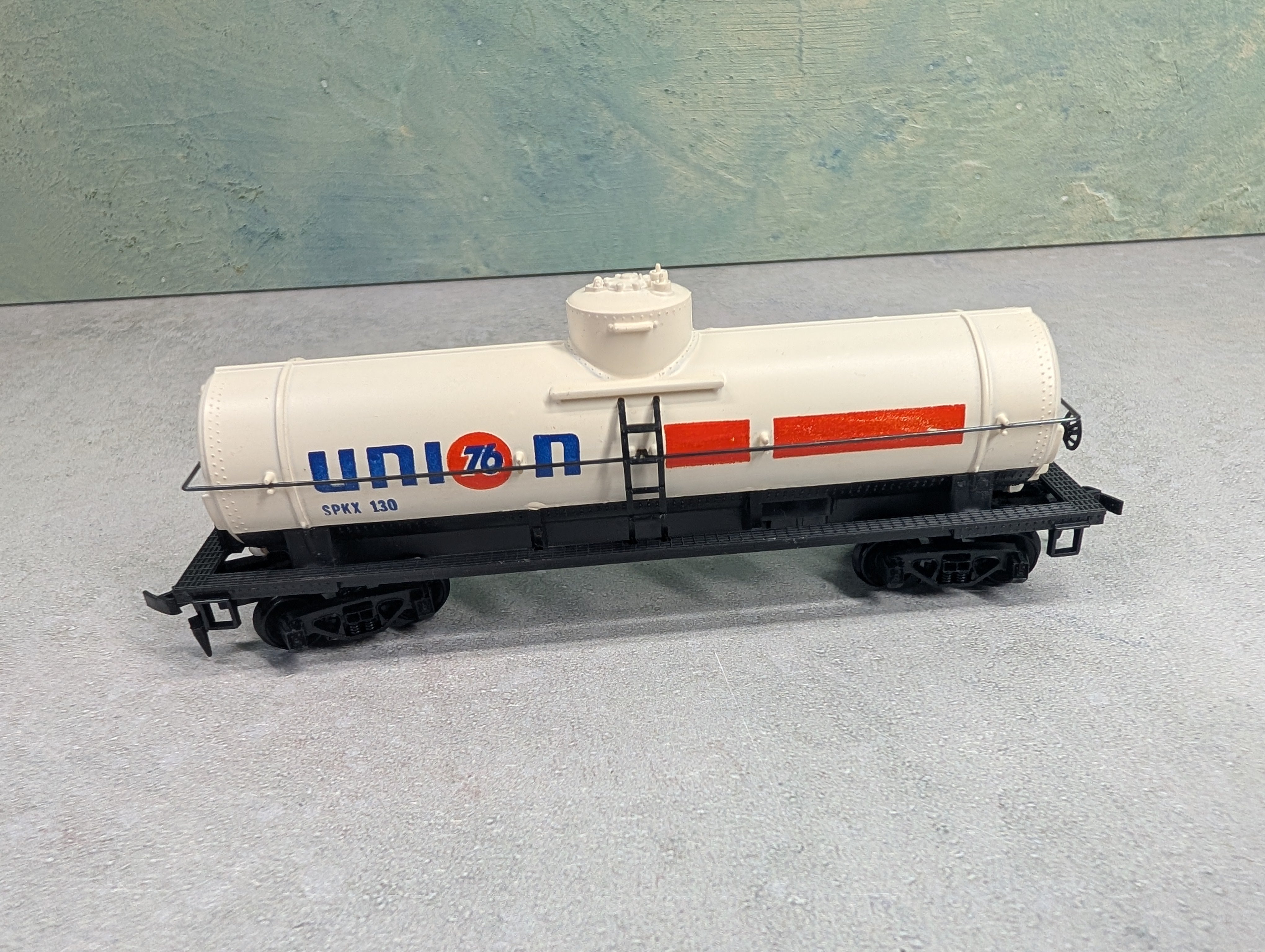 USED Tyco HO Scale Single Dome Tank Car Union 76 SPKX #130