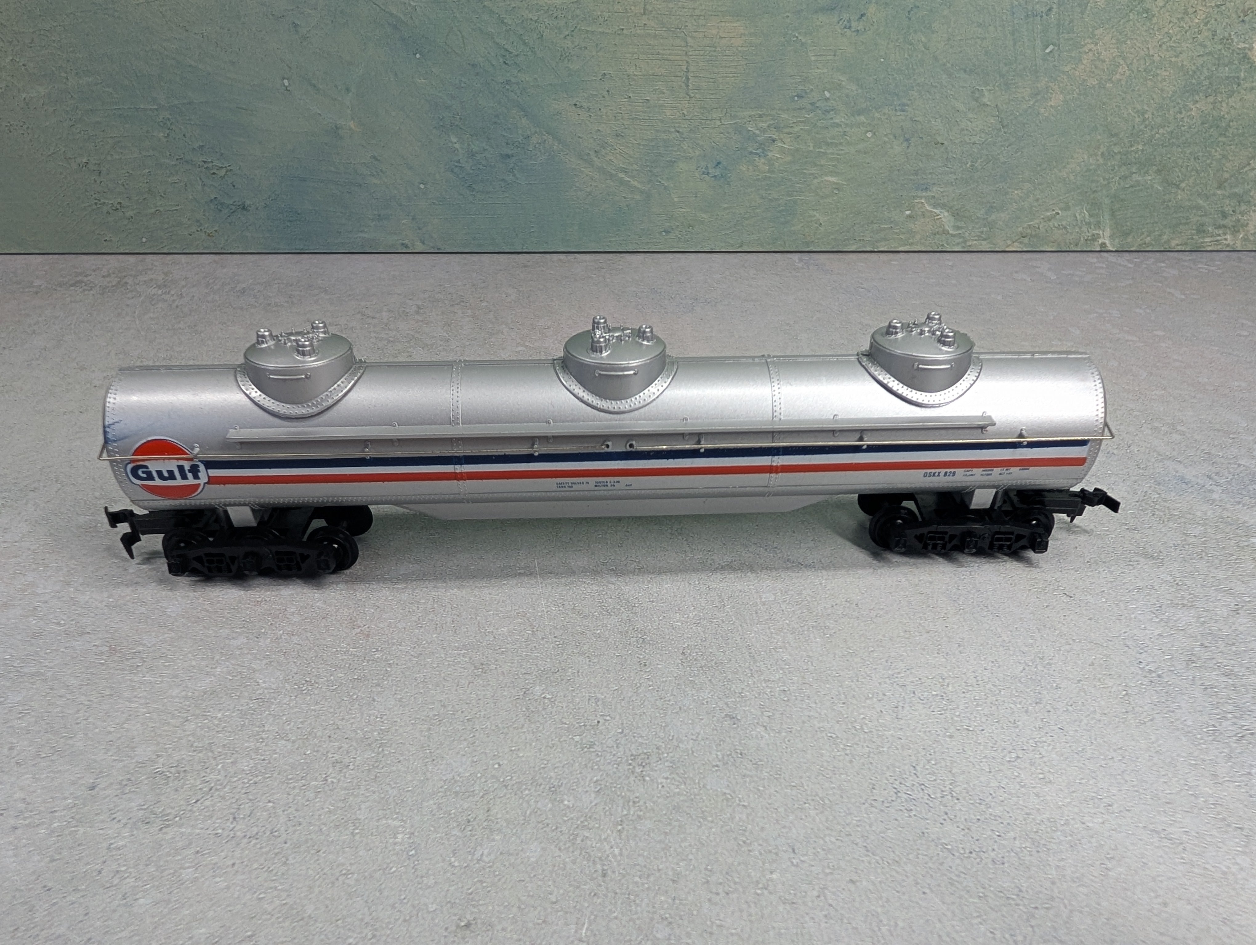 USED Tyco HO Scale Large Triple Dome Tank Car Gulf OSKX #829