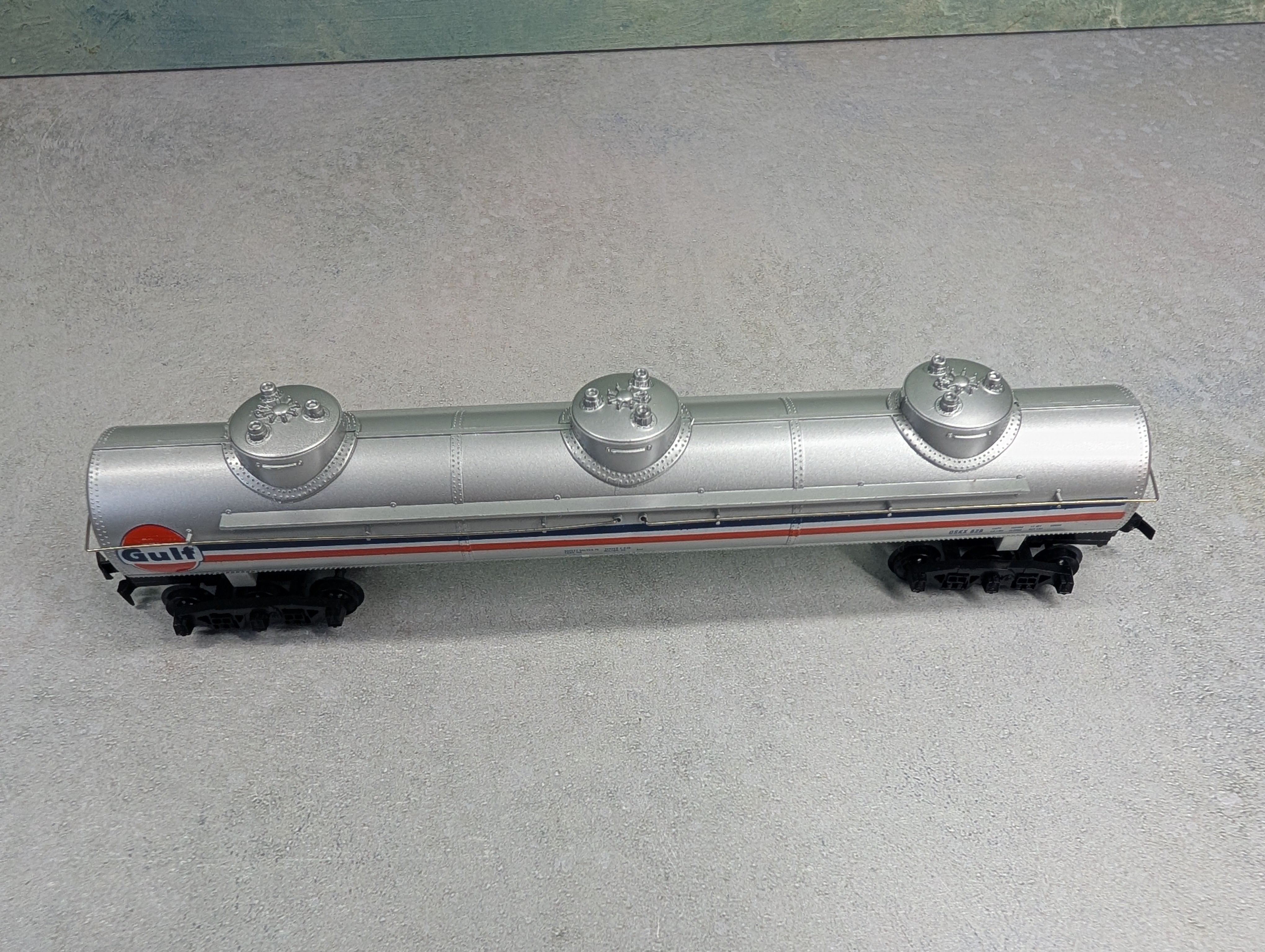 USED Tyco HO Scale Large Triple Dome Tank Car Gulf OSKX #829