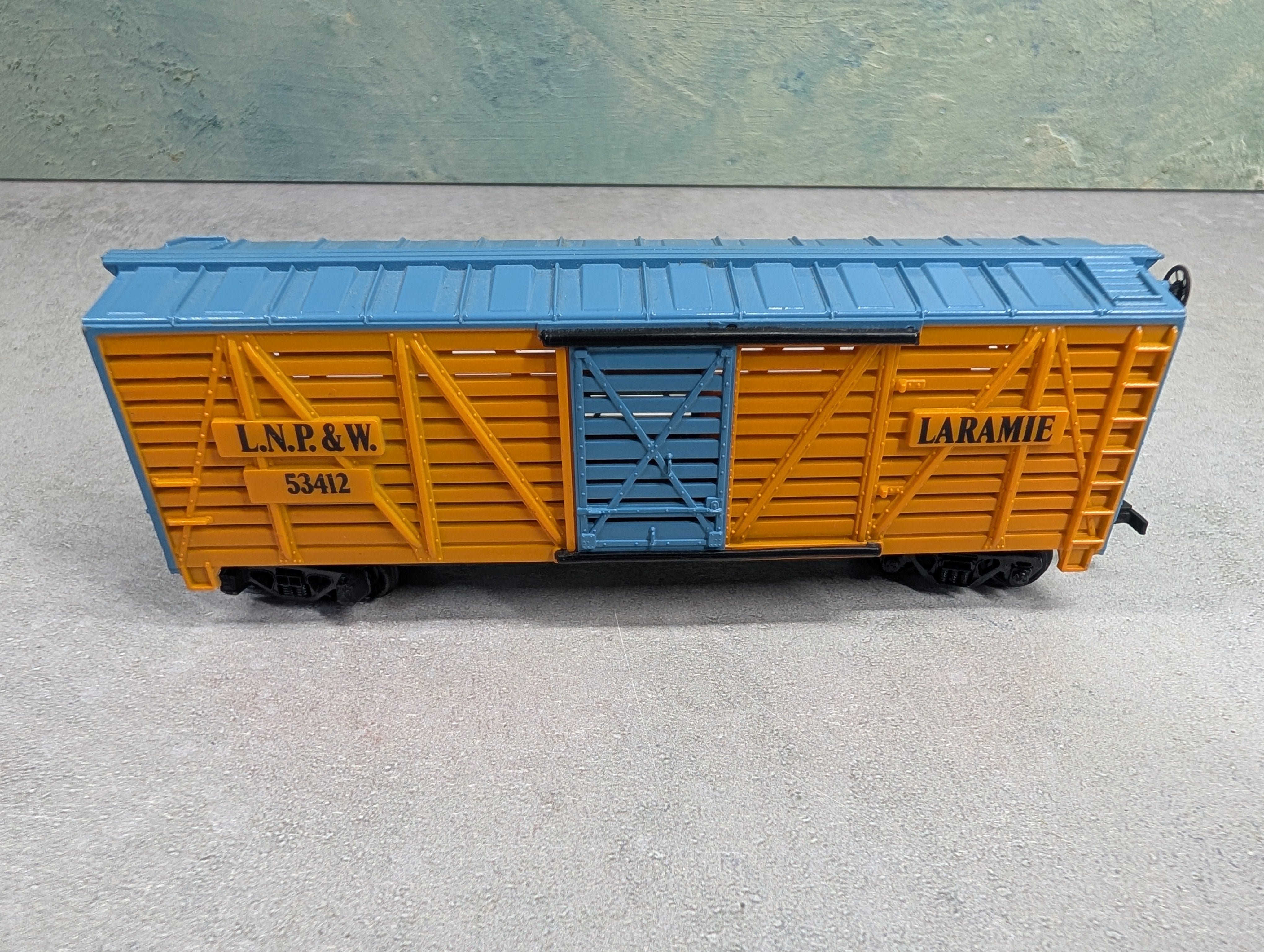 USED Tyco HO Scale 40' Cattle Stock Car Laramie LNP&W #53412