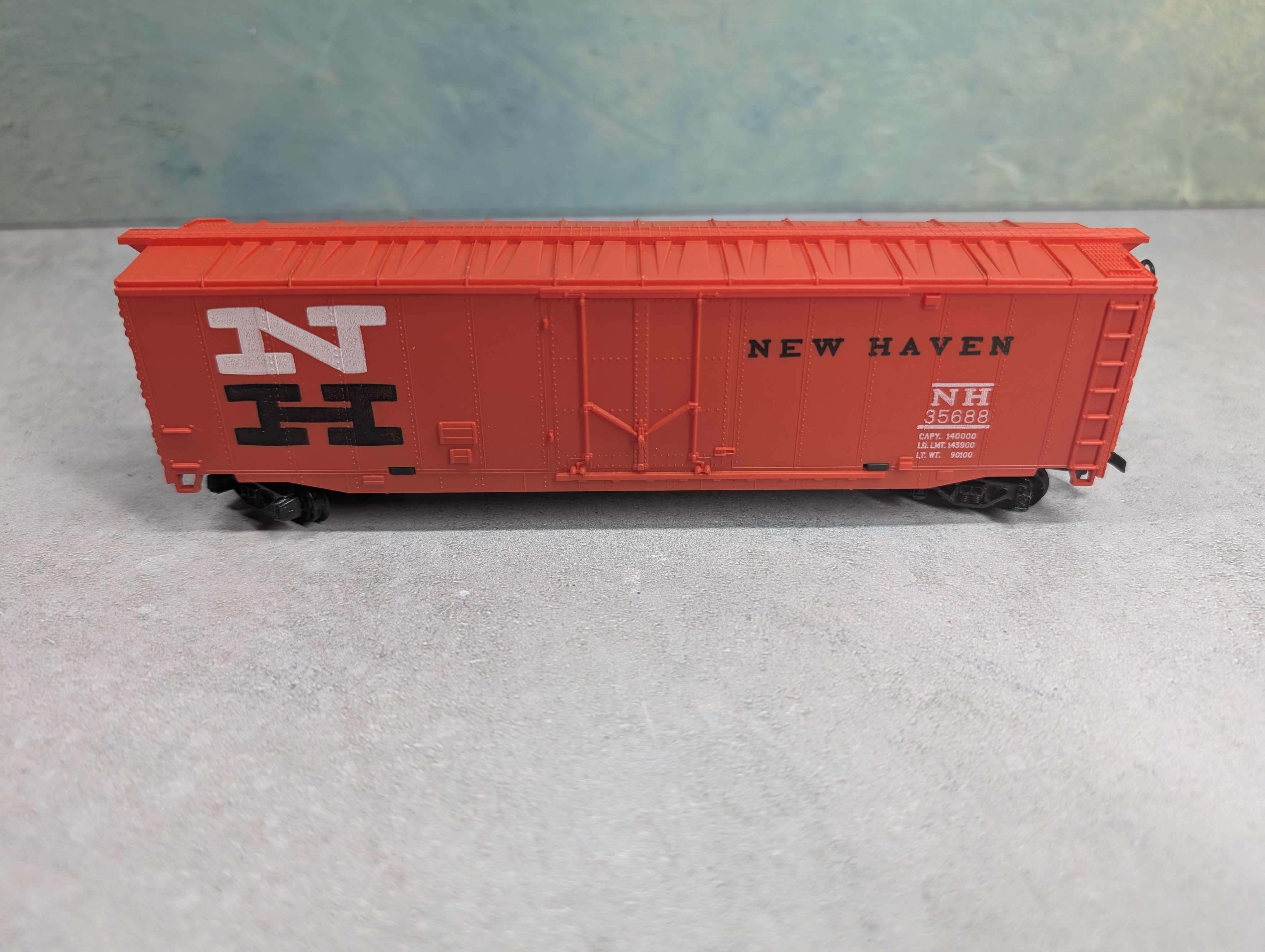 USED Tyco HO Scale 50' Box Car New Haven NH #35688