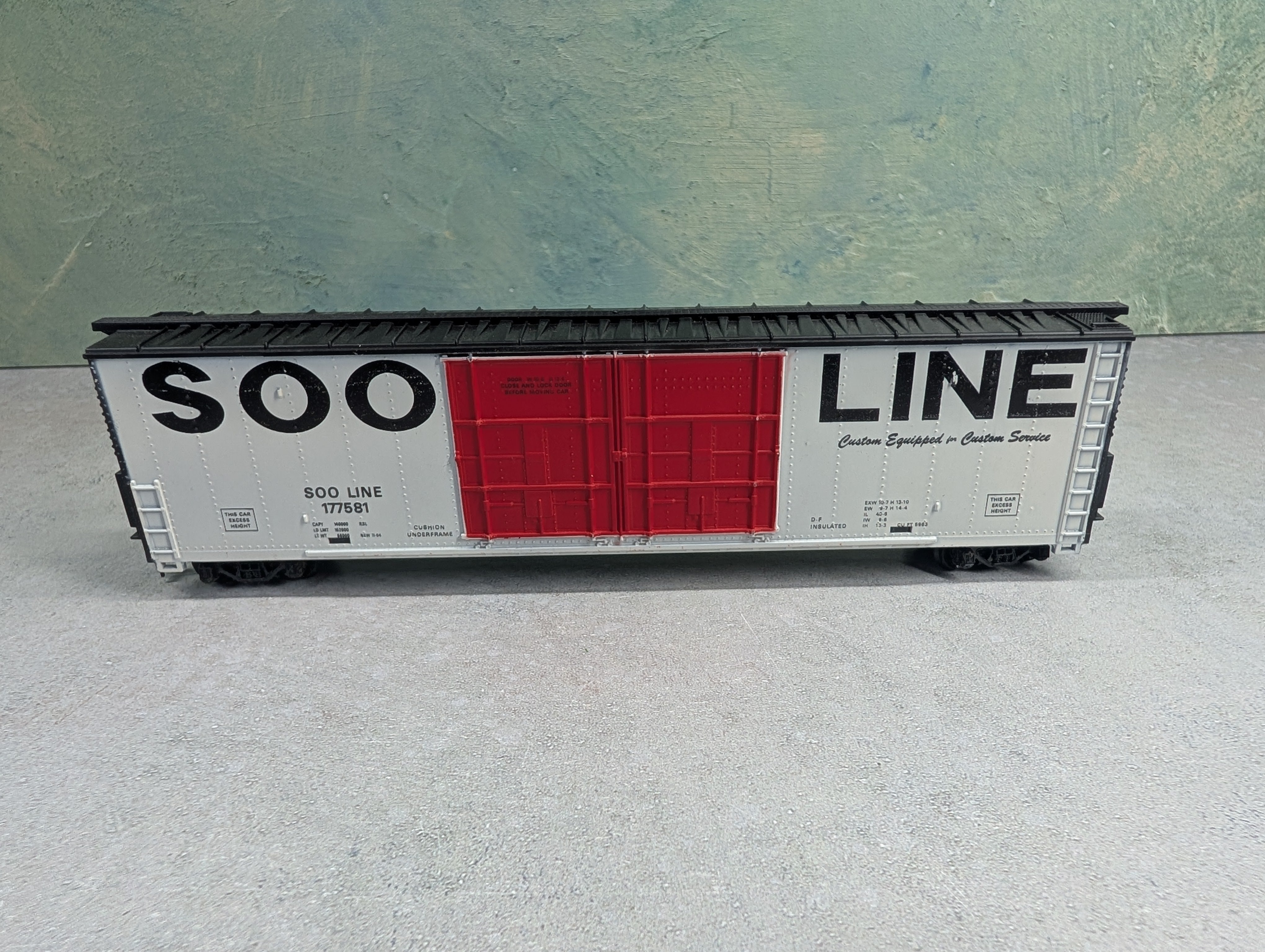 USED Tyco HO Scale 60' DD Box Car SOO Line #177581