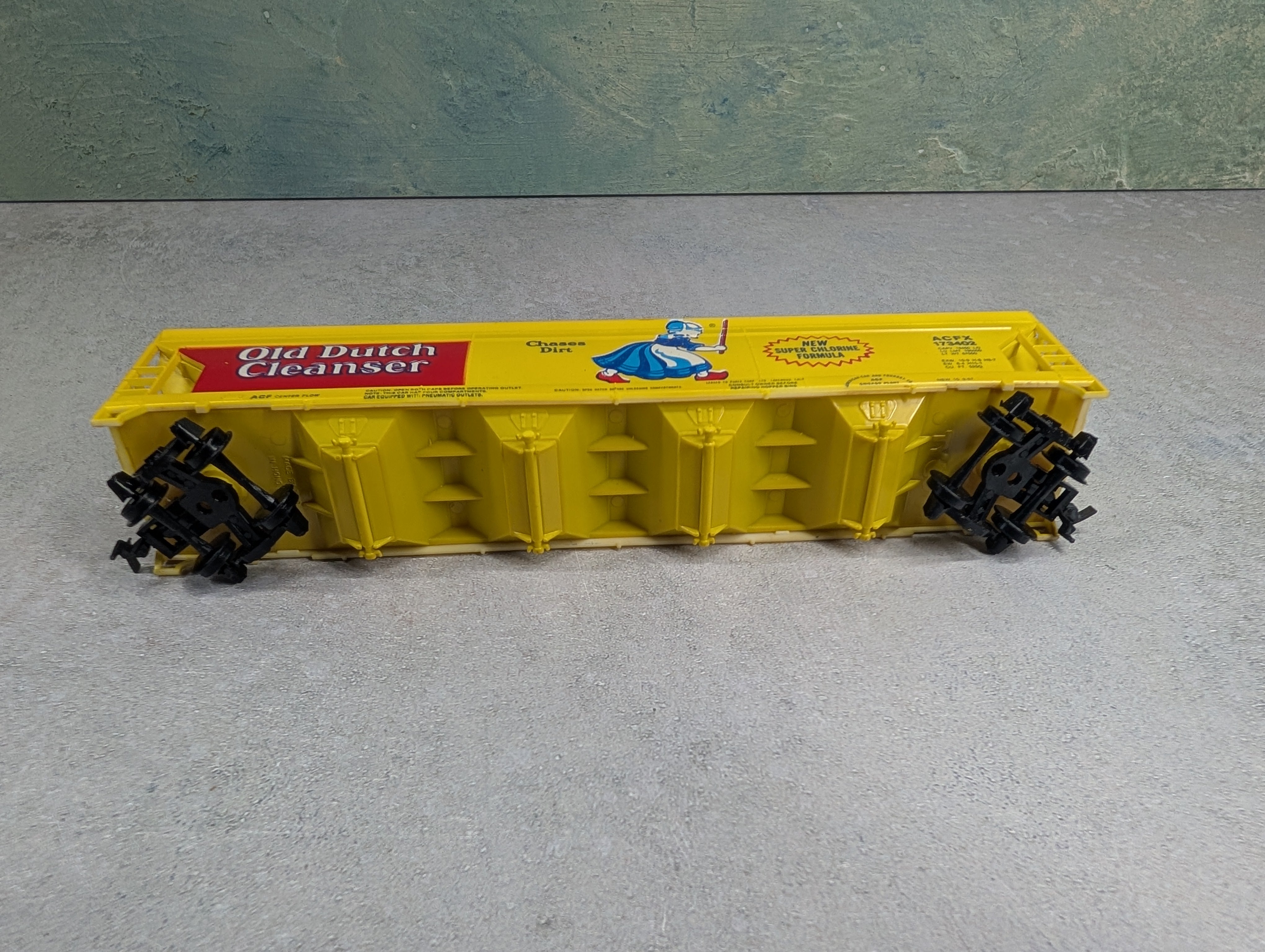 USED Tyco HO Scale ACF Centerflow Covered Hopper Old Dutch Cleanser ACFX #173402