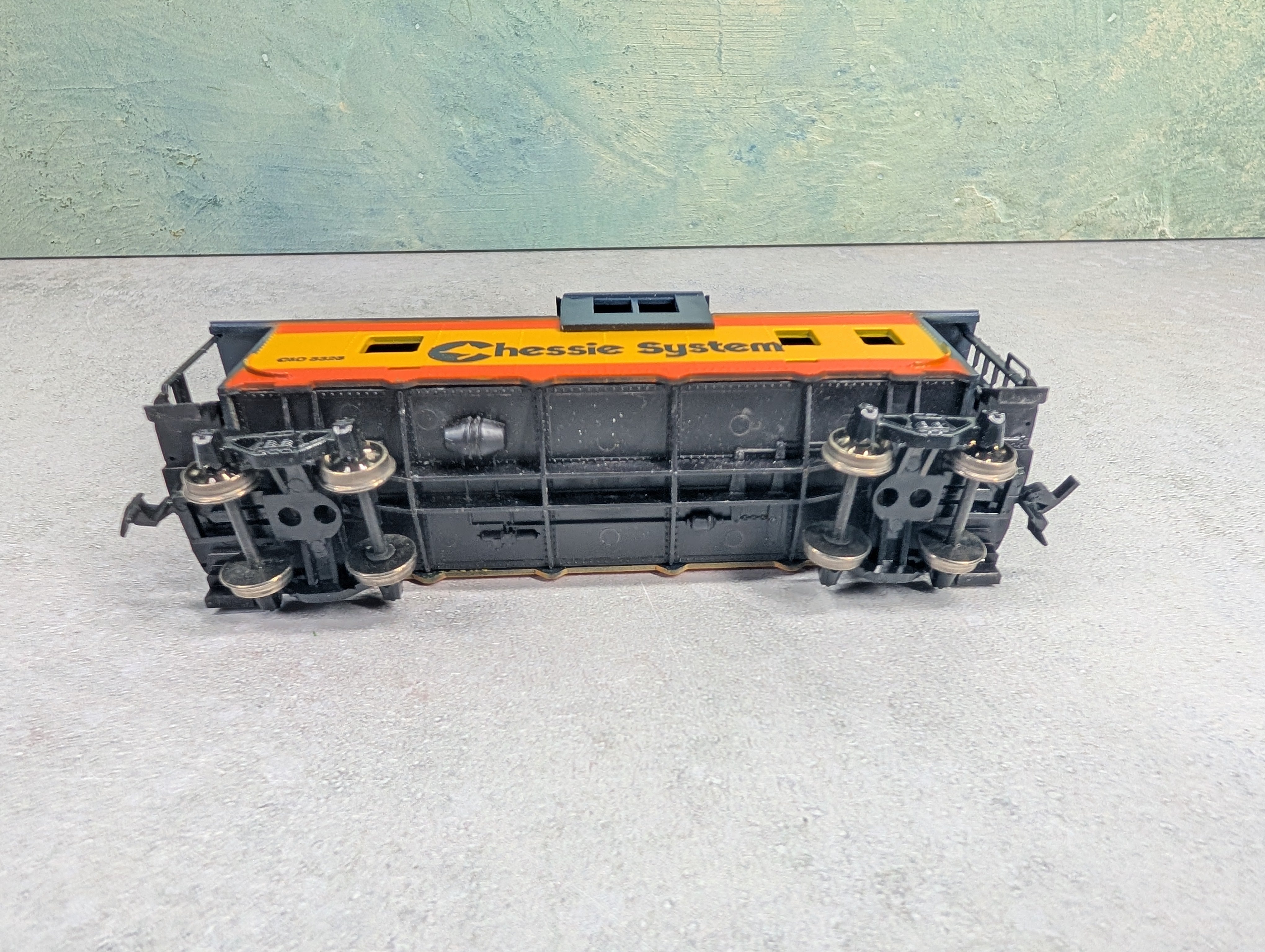 USED Tyco HO Scale Caboose Chessie System C&O #3323