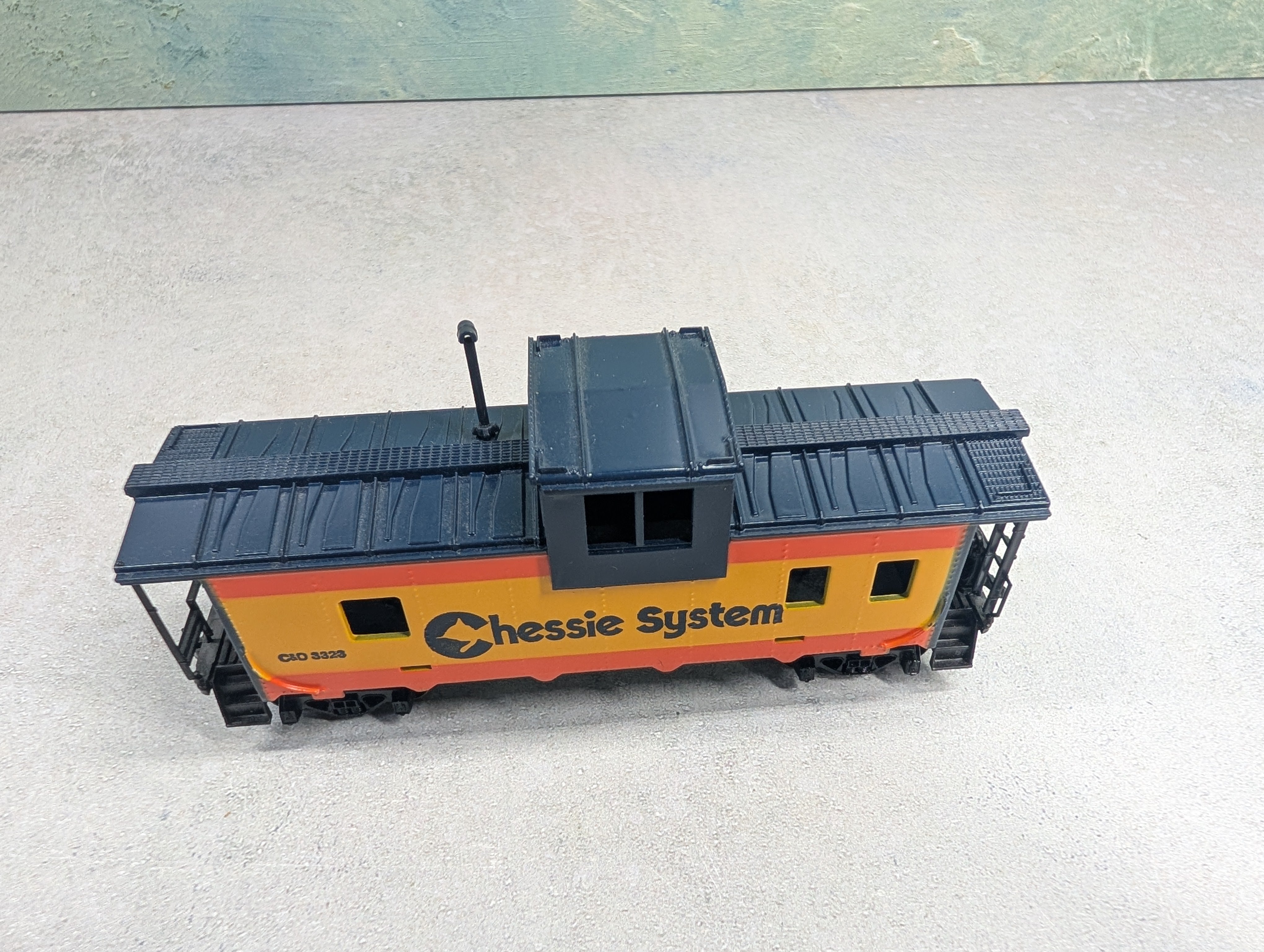 USED Tyco HO Scale Caboose Chessie System C&O #3323