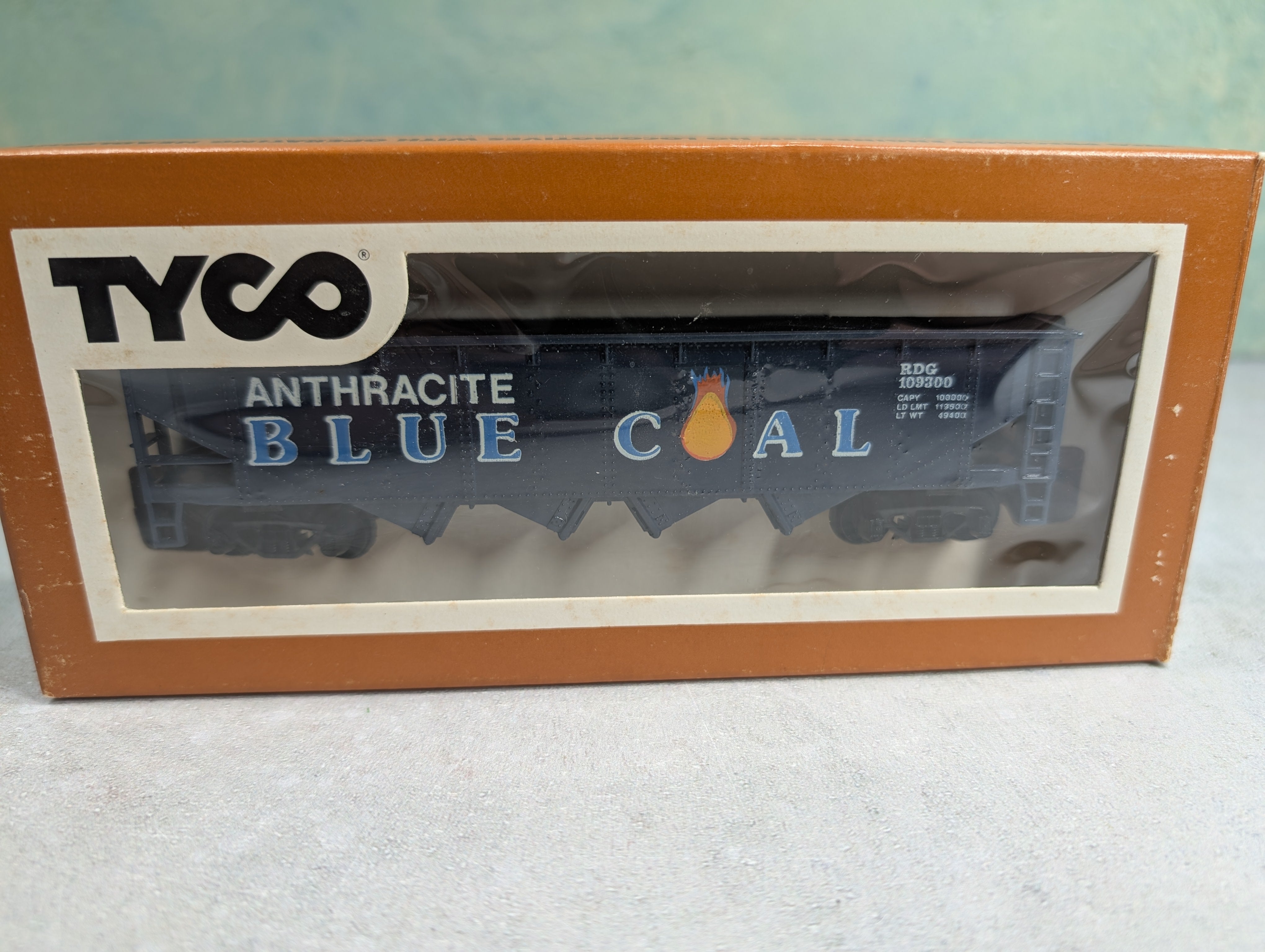 USED Tyco 366C HO Scale Billboard Hopper Anthracite Blue Coal RDG #109300