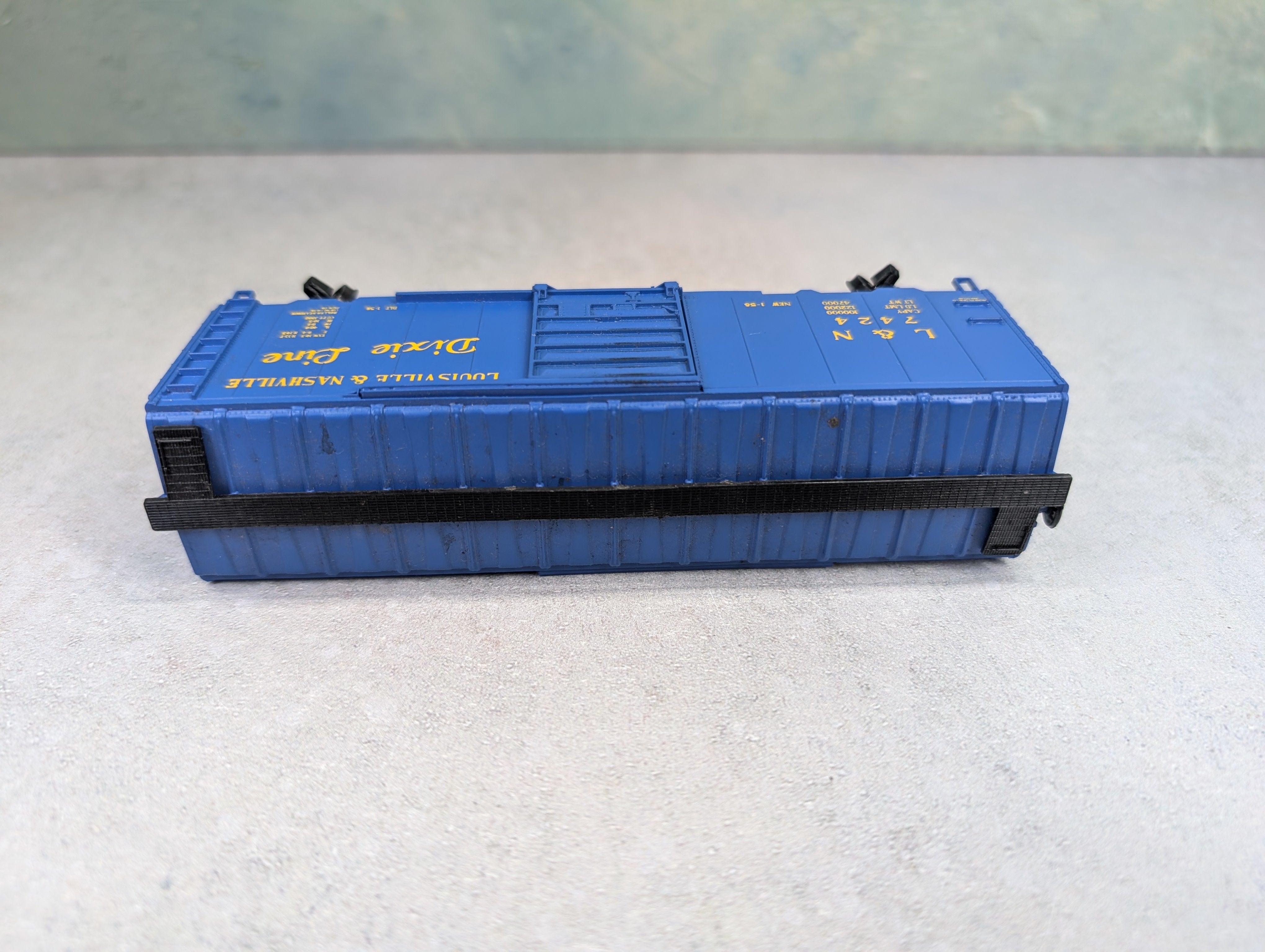 USED AHM HO Scale 40' Box Car Louisville & Nashville L&N #7424