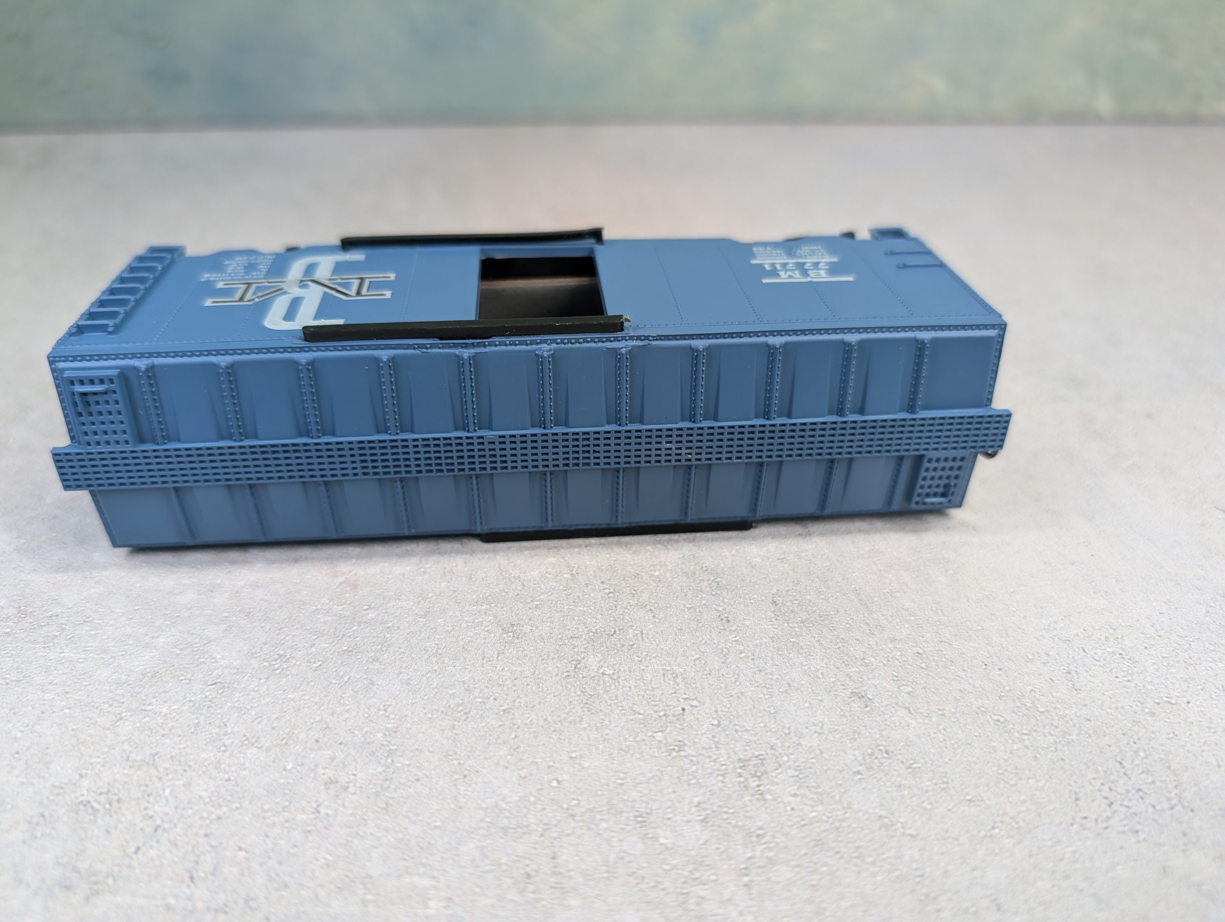 USED HO Scale 40' Box Car Boston and Maine BM #77711