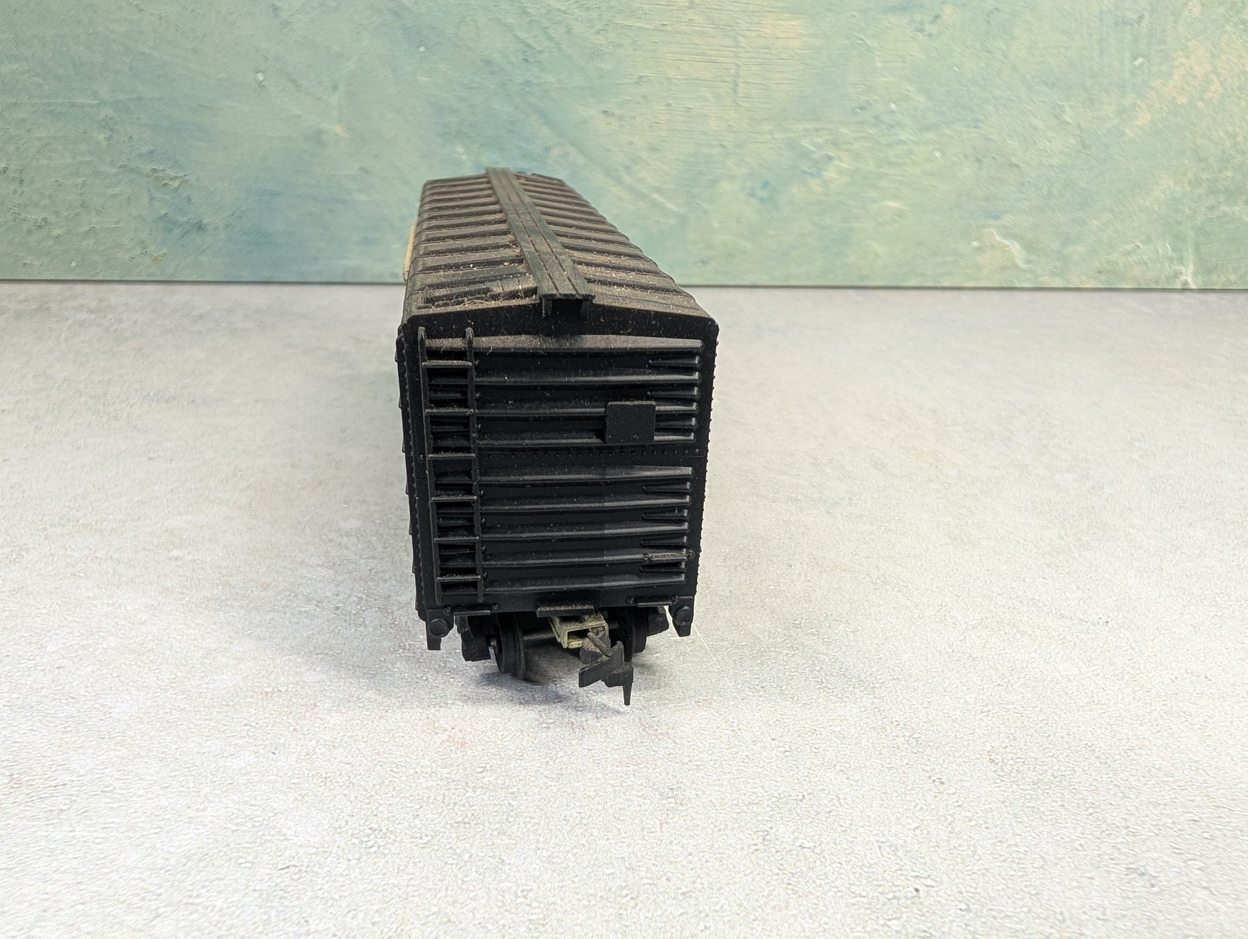 USED Mantua HO Scale 40' Box Car New Haven NH #32957