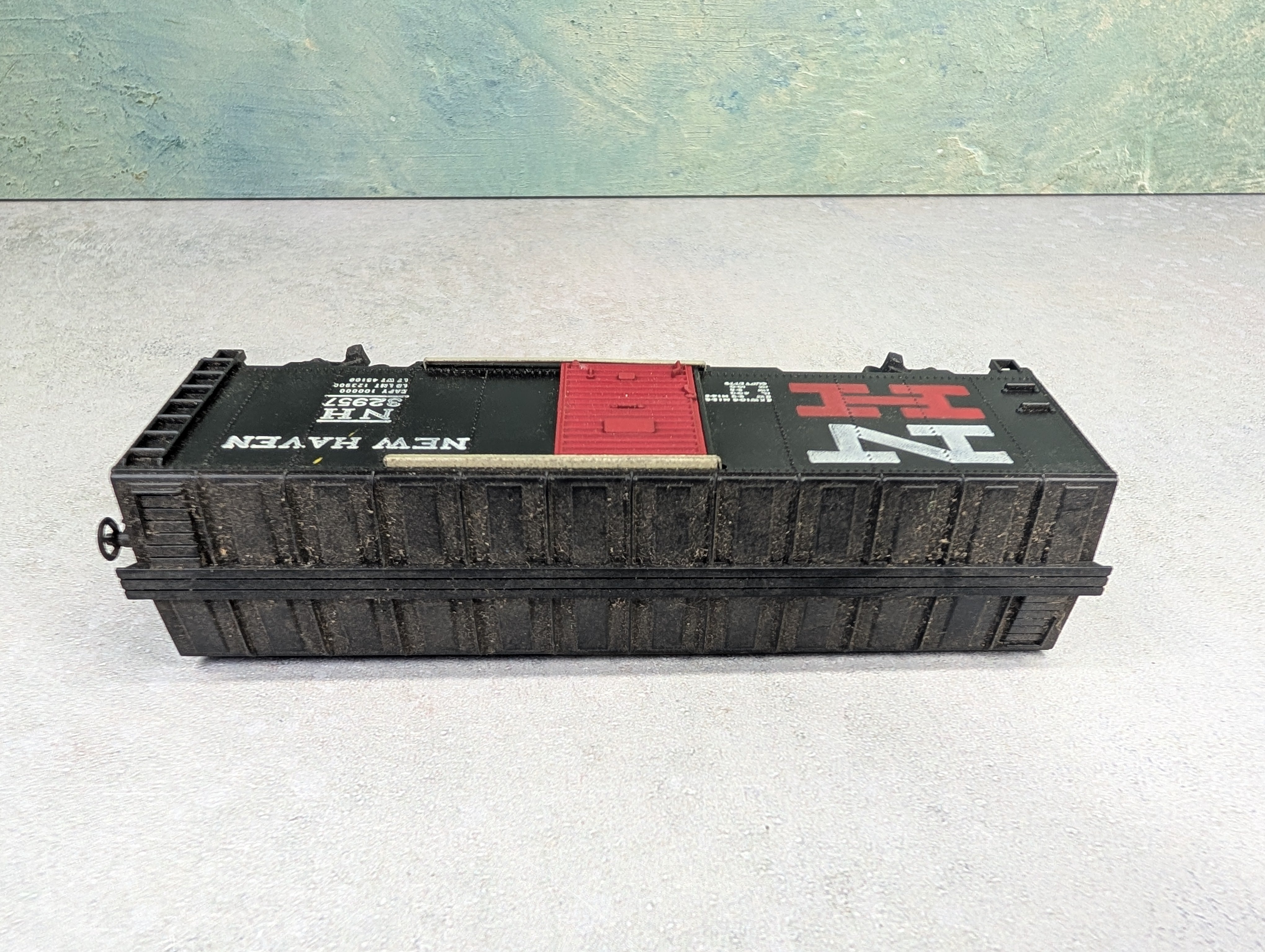 USED Mantua HO Scale 40' Box Car New Haven NH #32957