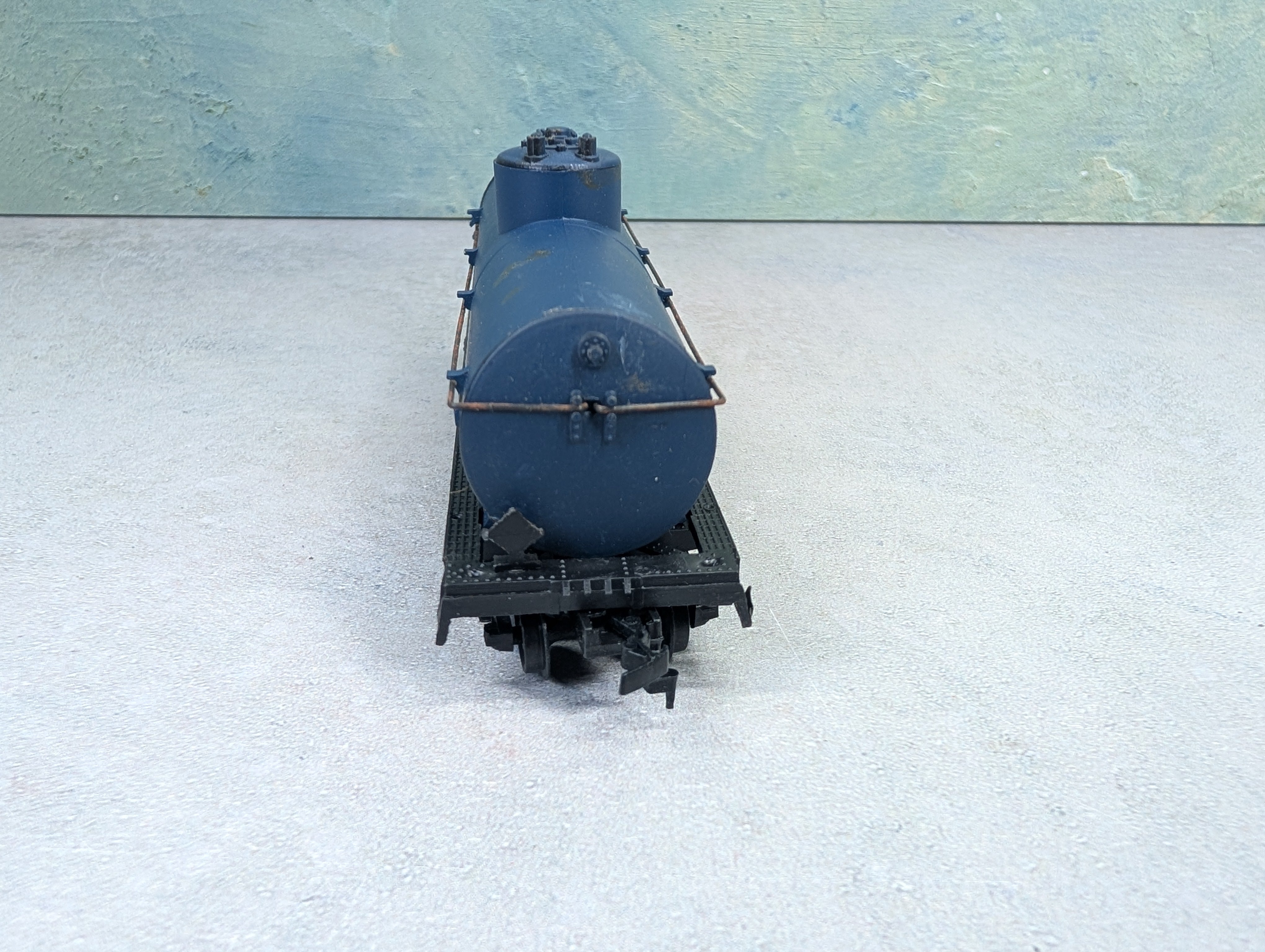USED HO Scale Single Dome Tank Car Gulf GRCX #3882