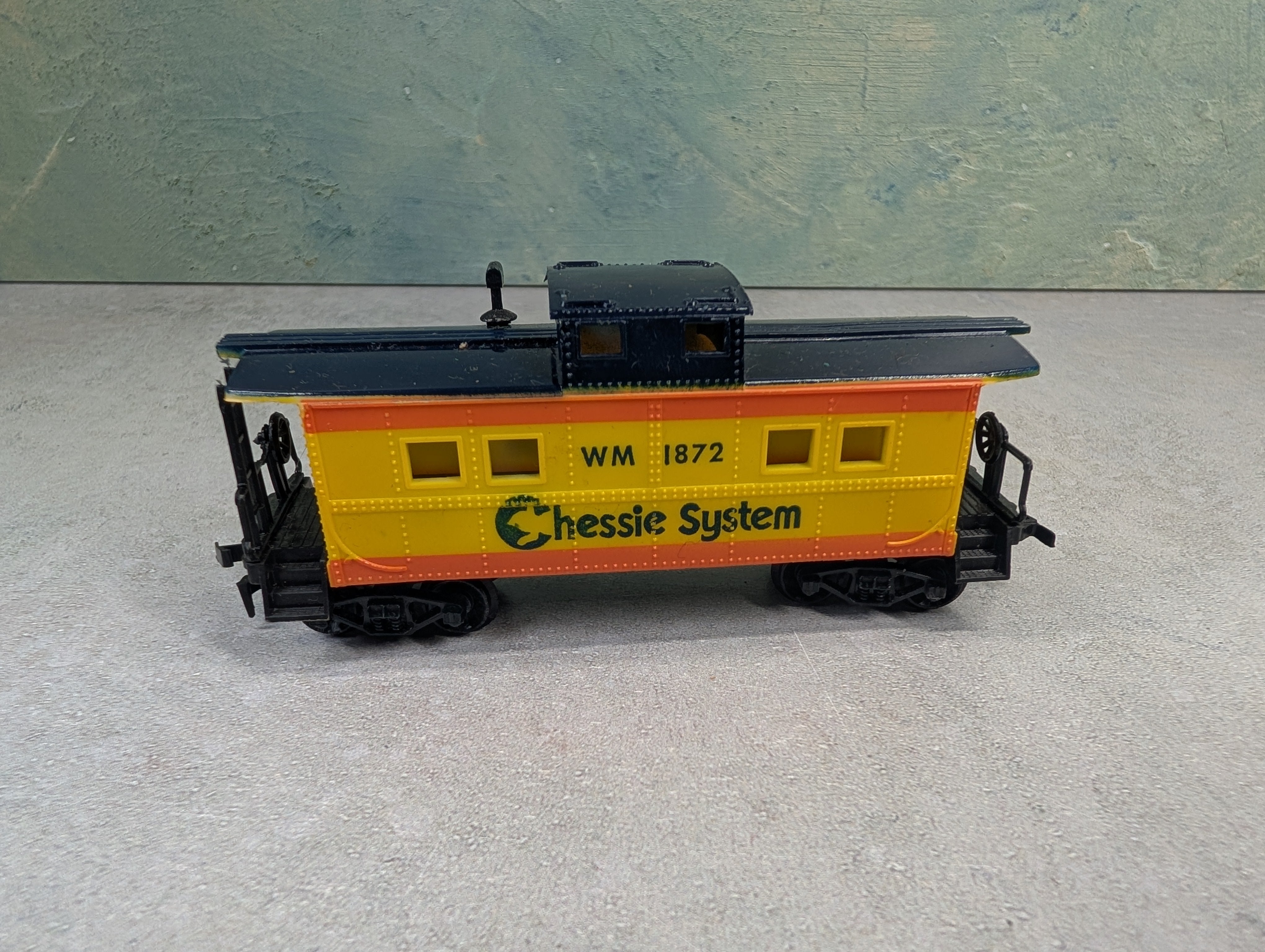 USED Life-Like HO Scale Caboose Chessie System WM #1872