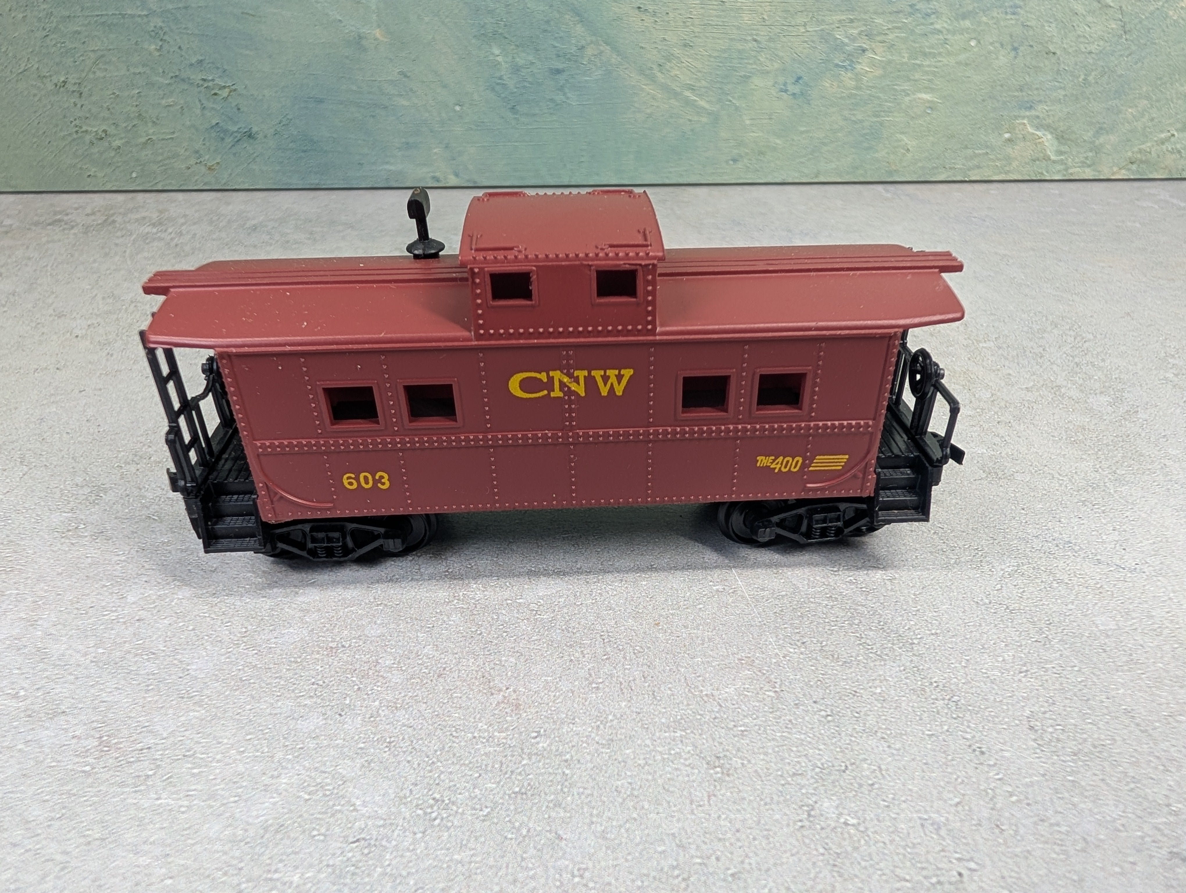 USED Life-Like HO Scale Caboose Chicago & North Western CNW #603
