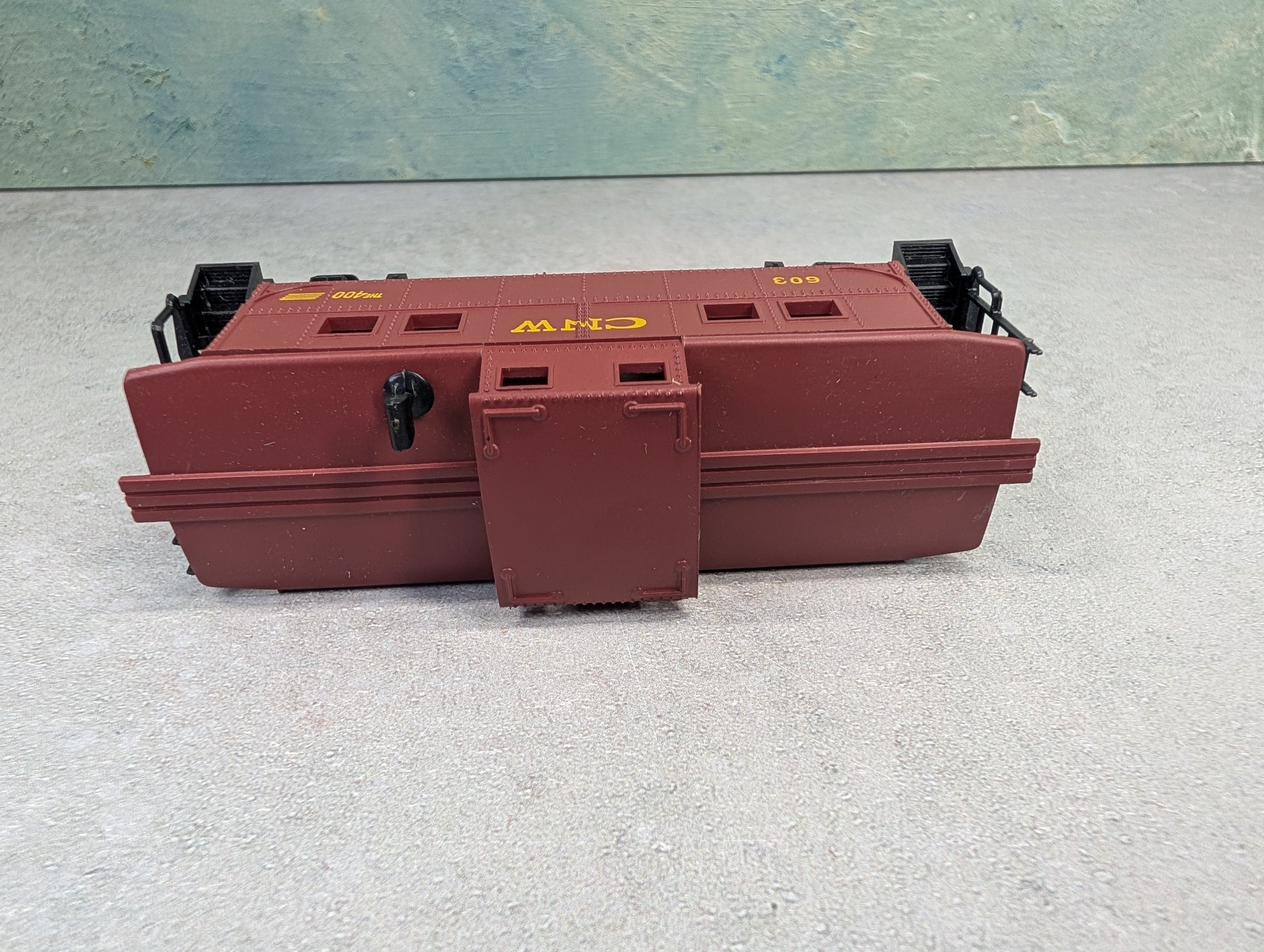 USED Life-Like HO Scale Caboose Chicago & North Western CNW #603