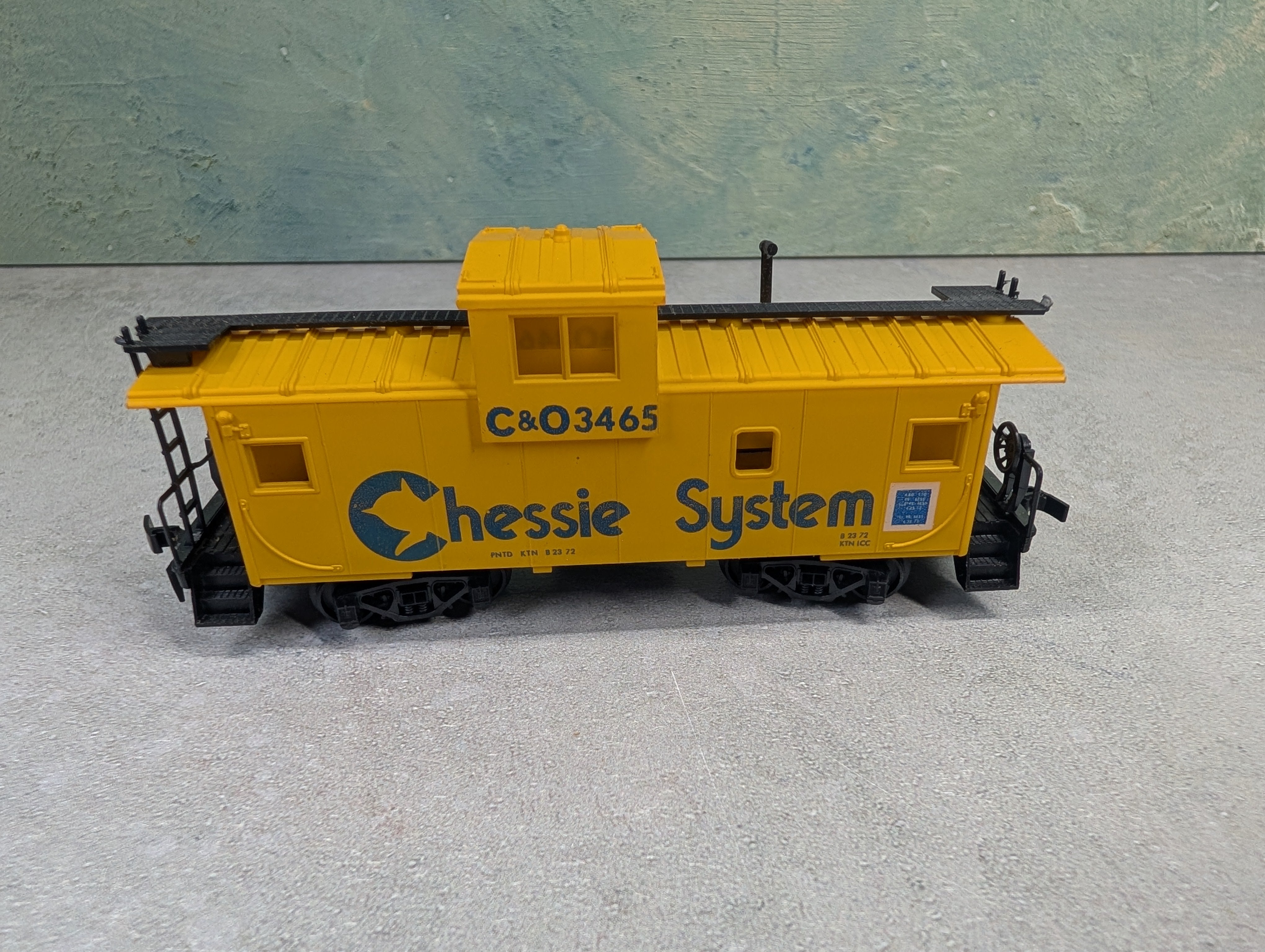 USED AHM HO Scale Caboose Chessie System C&O #3465