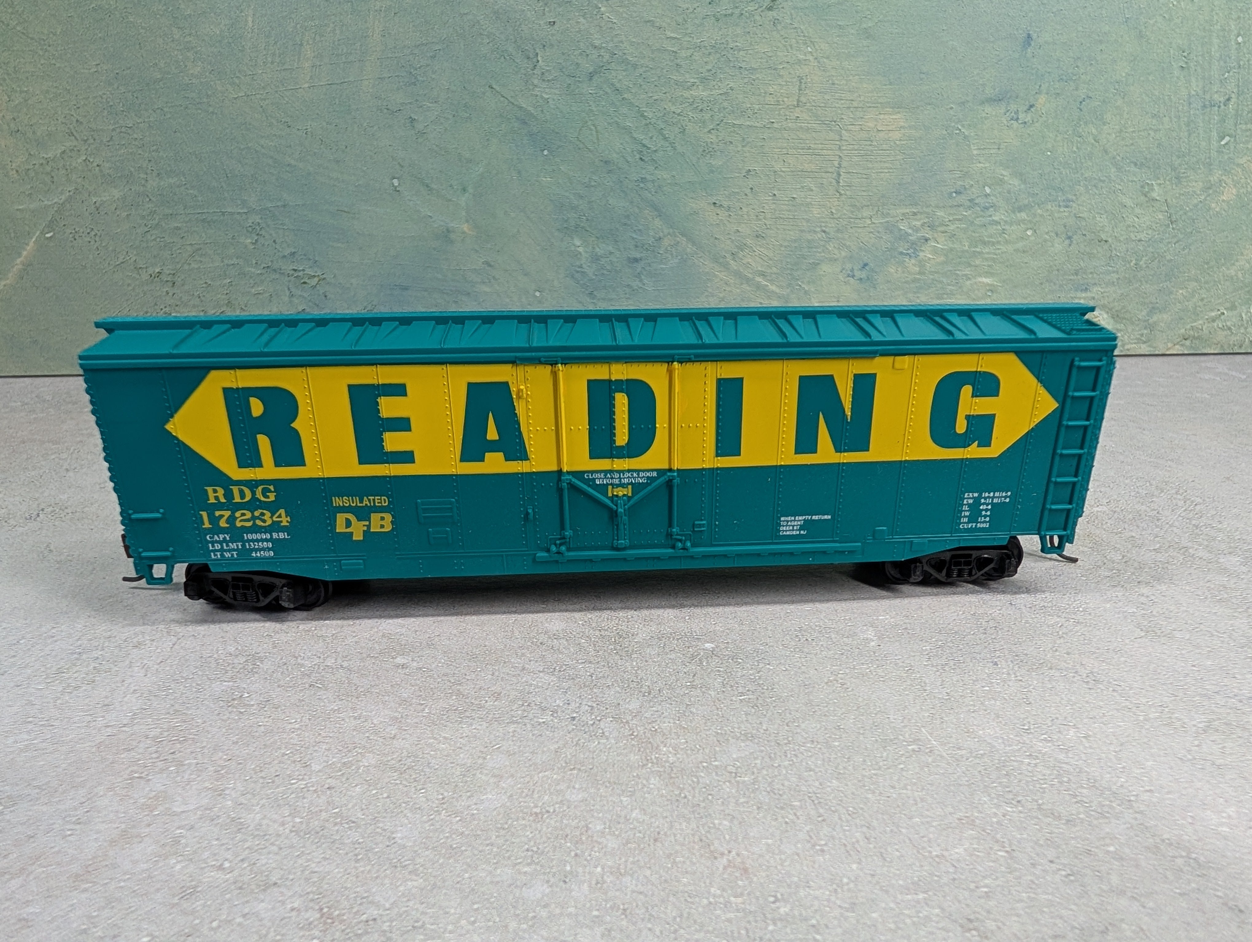 USED Mantua 755021 HO Scale 50' Plug Door Box Car Reading RDG #17234