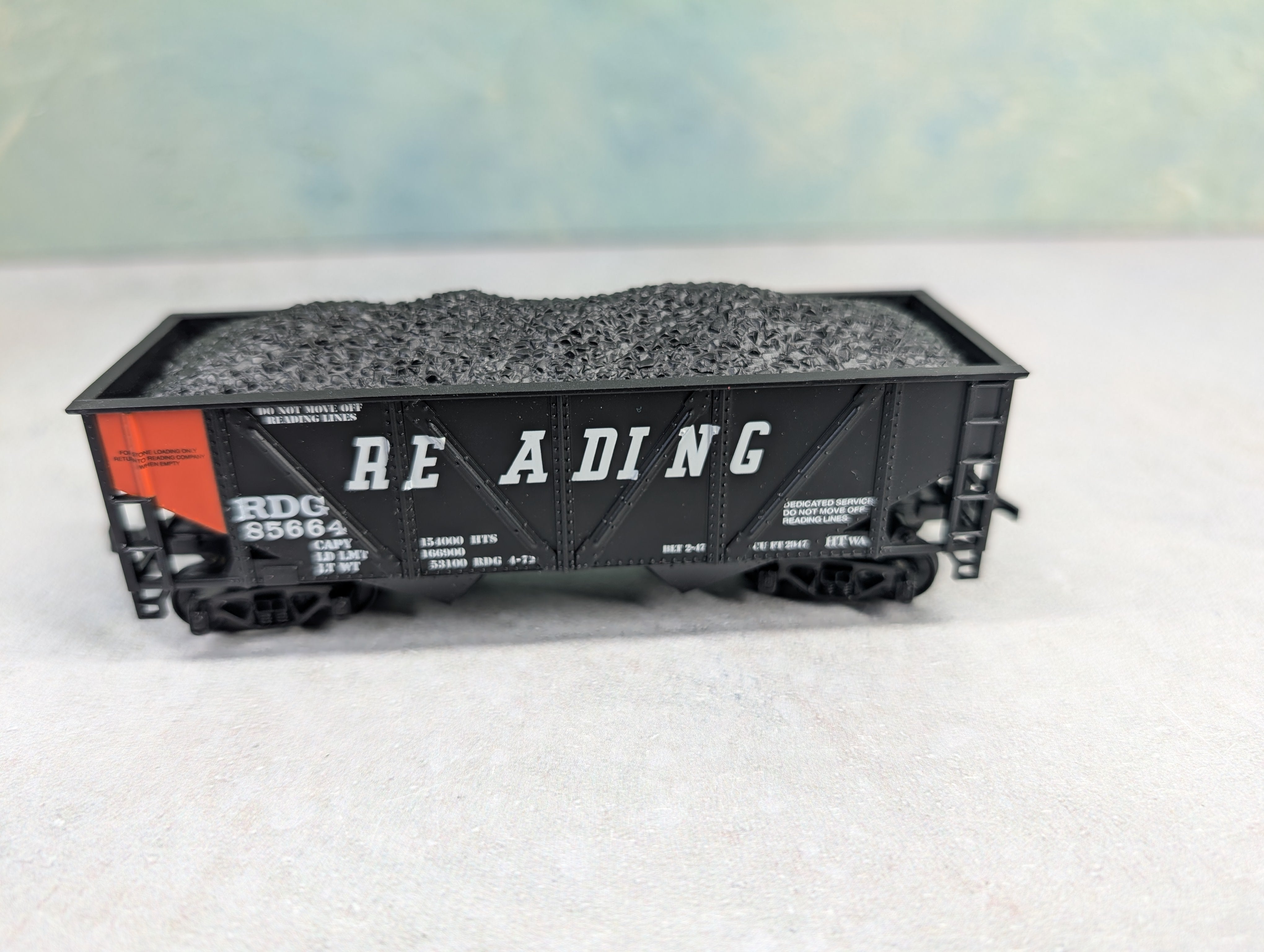 USED Mantua 729-621 HO Scale Heavy 32' Hopper Orange Panel Reading RDG #85664