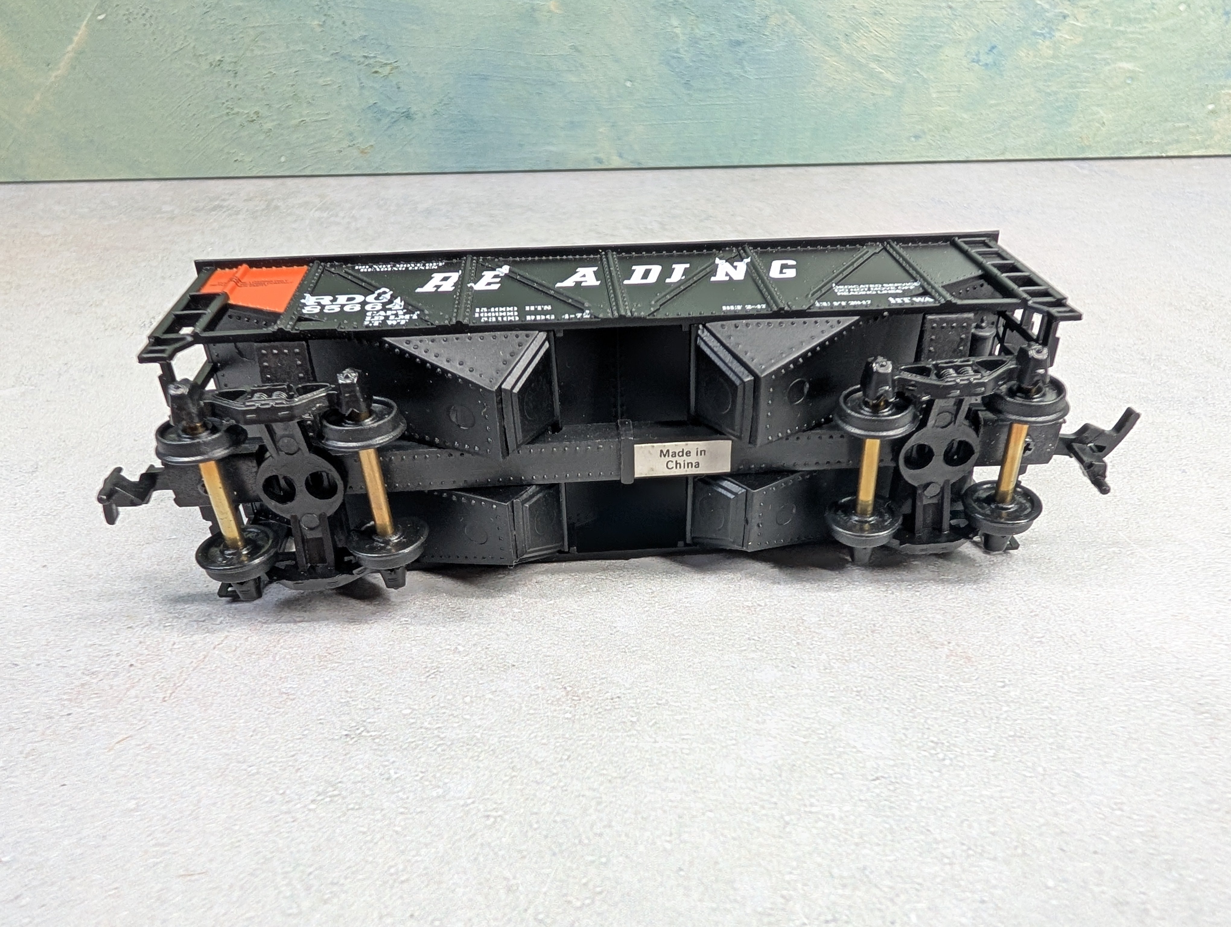 USED Mantua 729-621 HO Scale Heavy 32' Hopper Orange Panel Reading RDG #85664