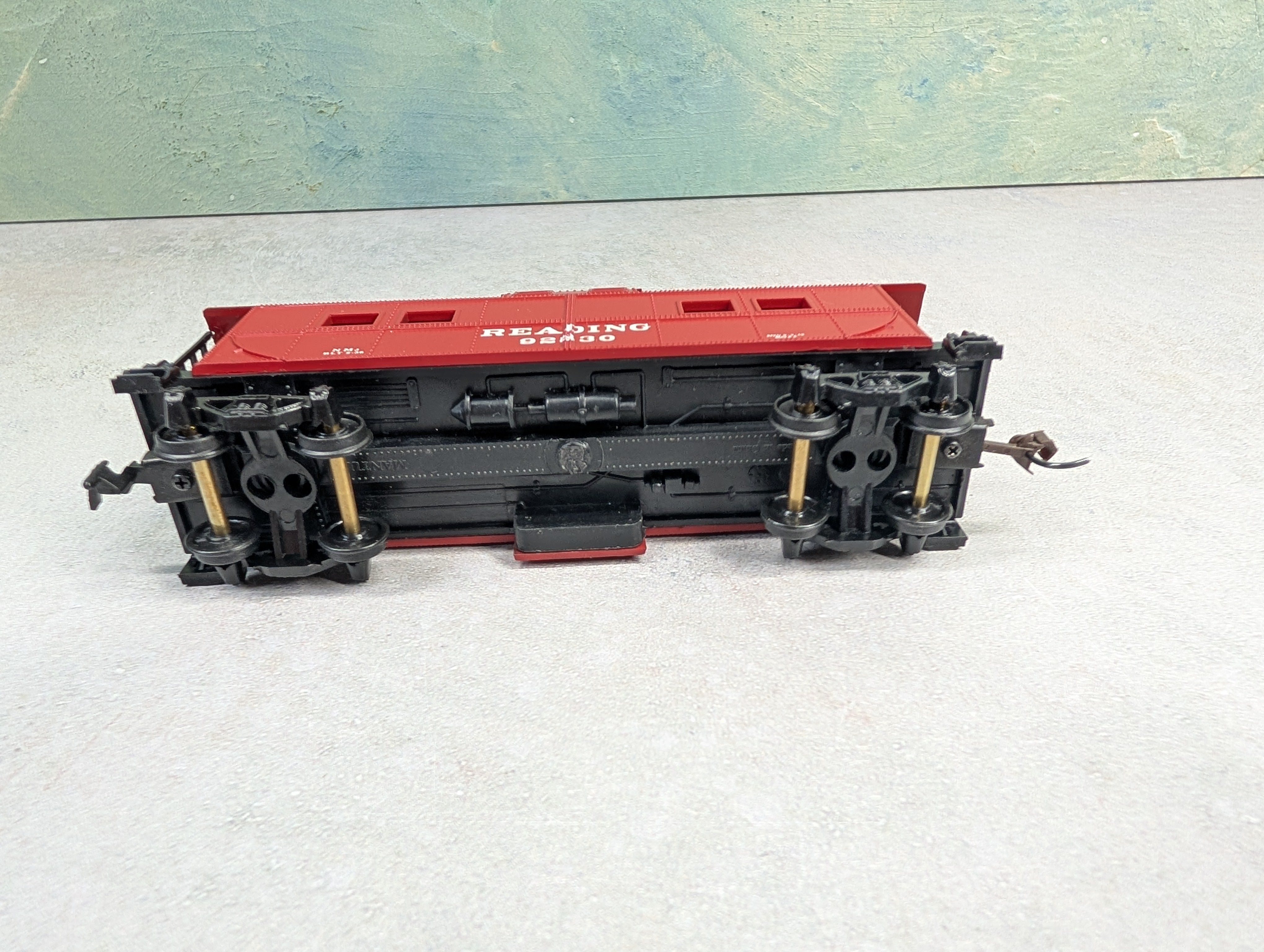 USED Mantua 726-621 HO Scale Heavy 36' Caboose Reading #92830