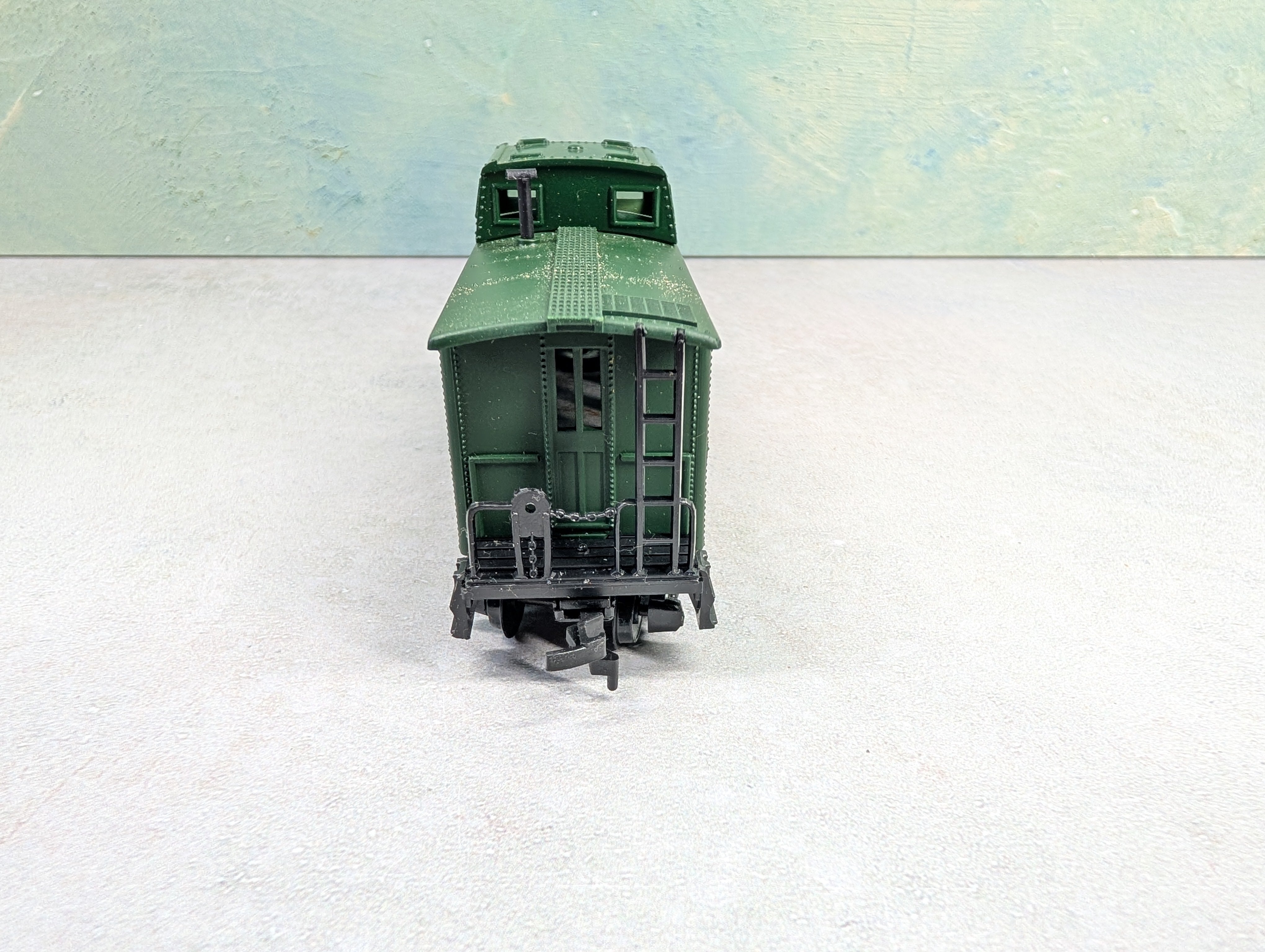 USED Mantua 726-173 HO Scale Heavy 36' Caboose Reading #9292
