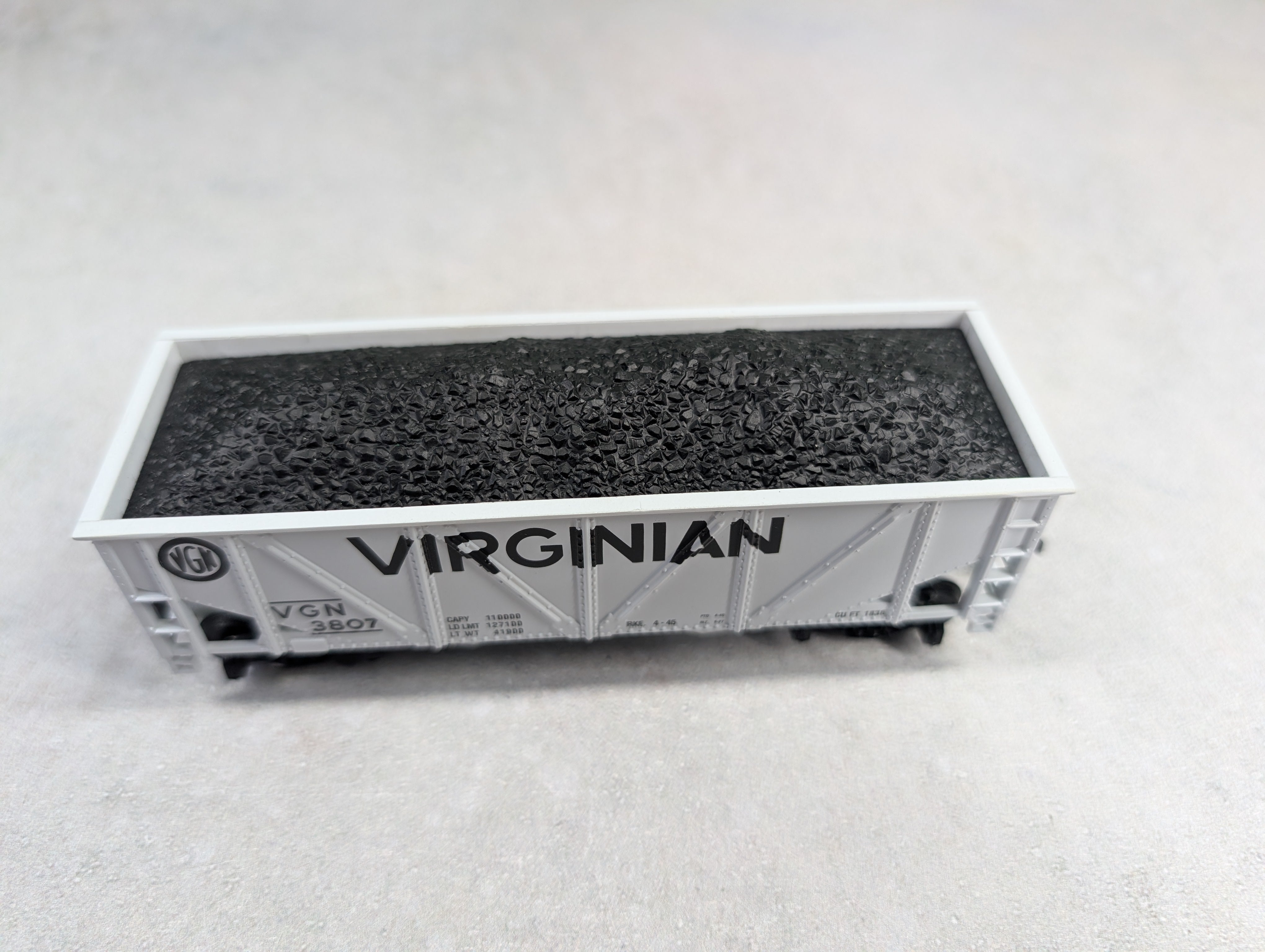 USED Mantua 729-042 HO Scale Heavy 32' Hopper Virginian VGN #3807