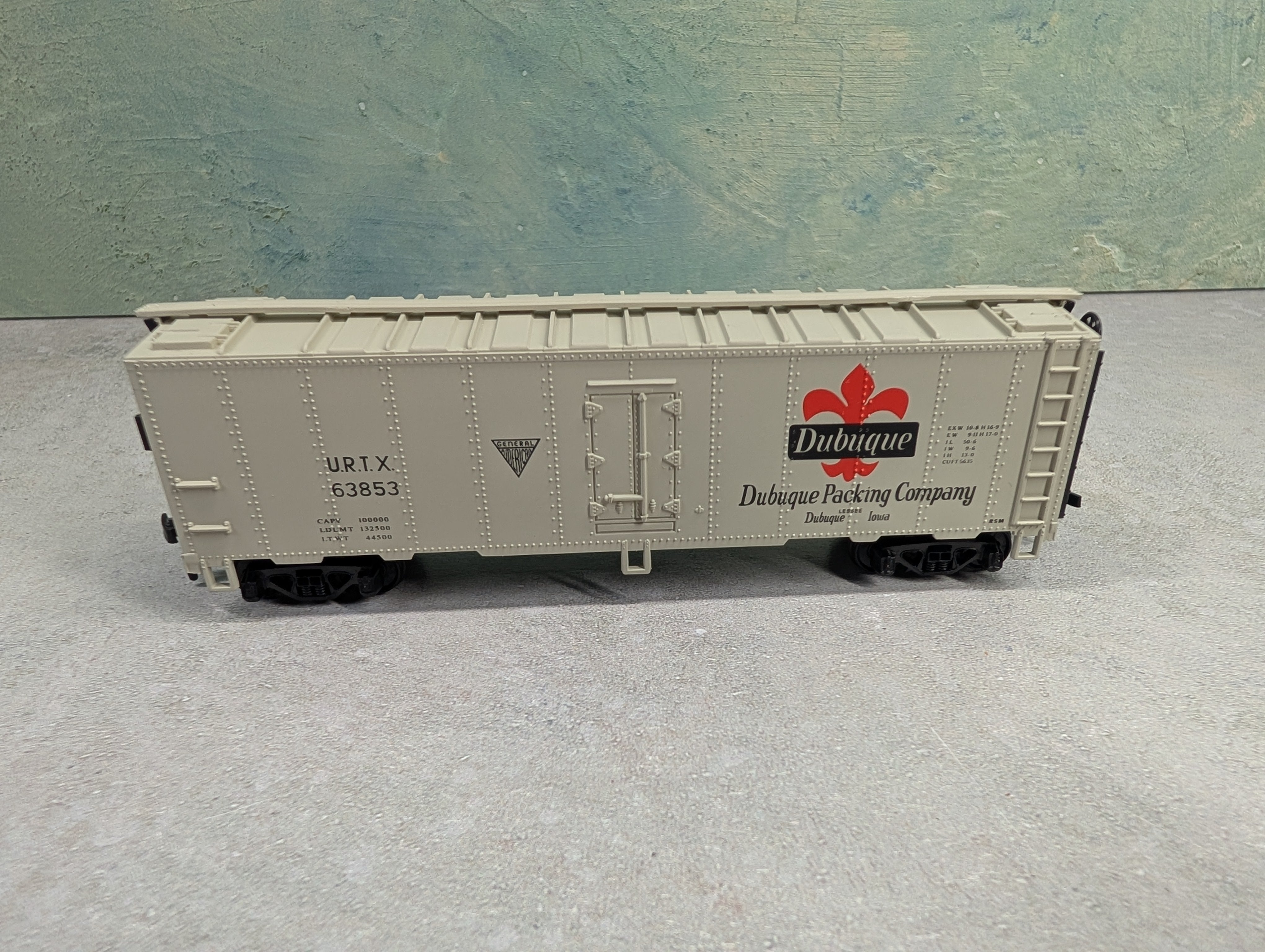 USED Mantua 733-590 HO Scale Heavy 40' Steel Reef Car Dubuque URTX #63853