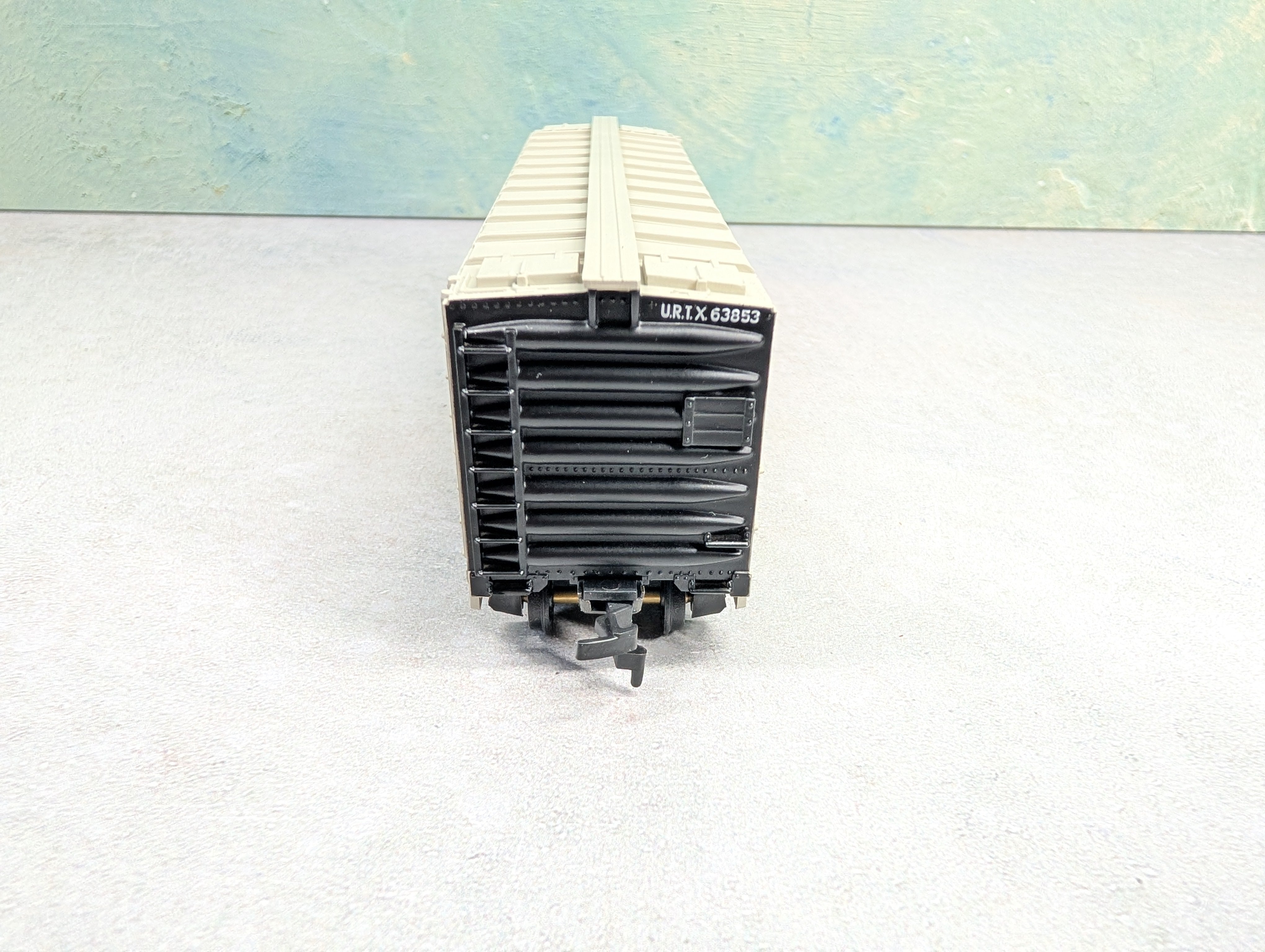 USED Mantua 733-590 HO Scale Heavy 40' Steel Reef Car Dubuque URTX #63853