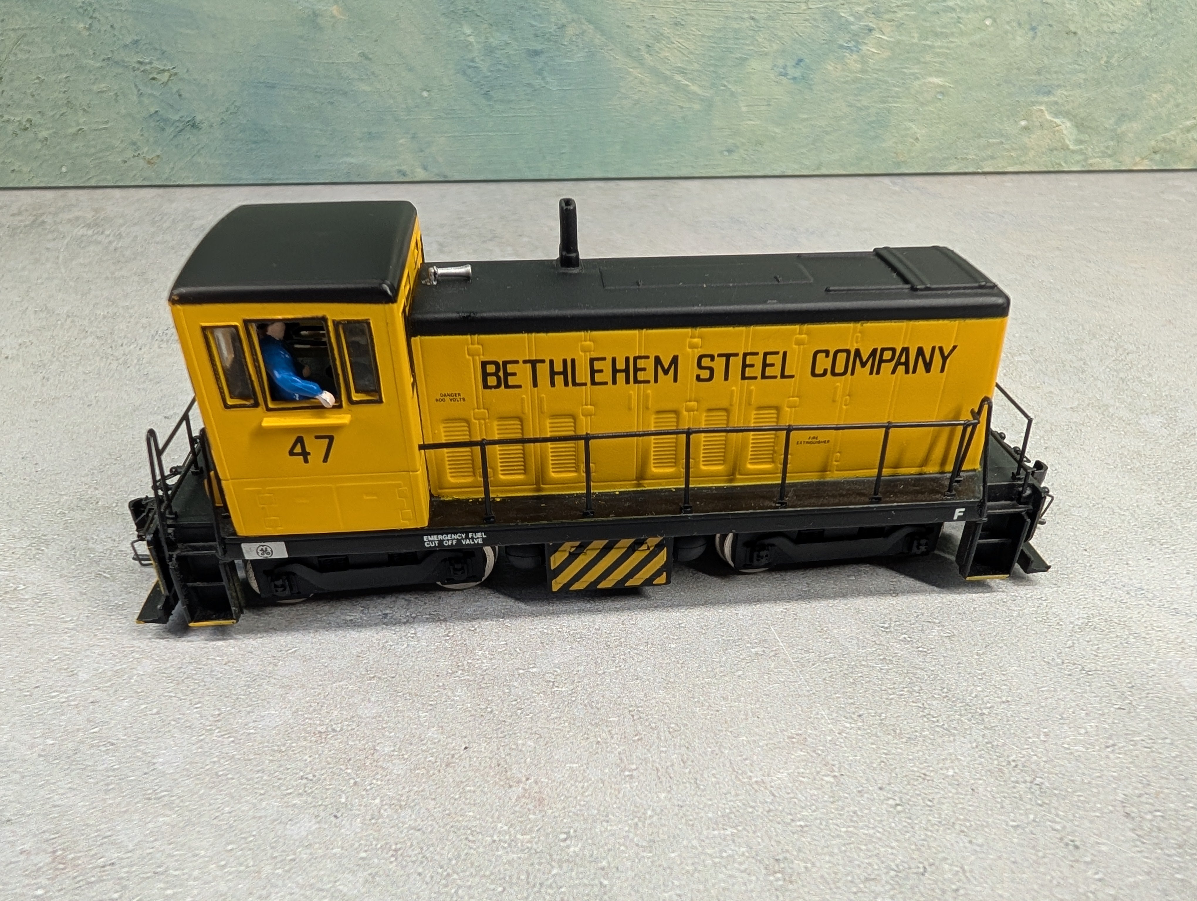USED Bachmann 81106 HO Scale Spectrum GE 70 Ton Diesel Locomotive Bethlehem Steel #47 Runs Great! DC