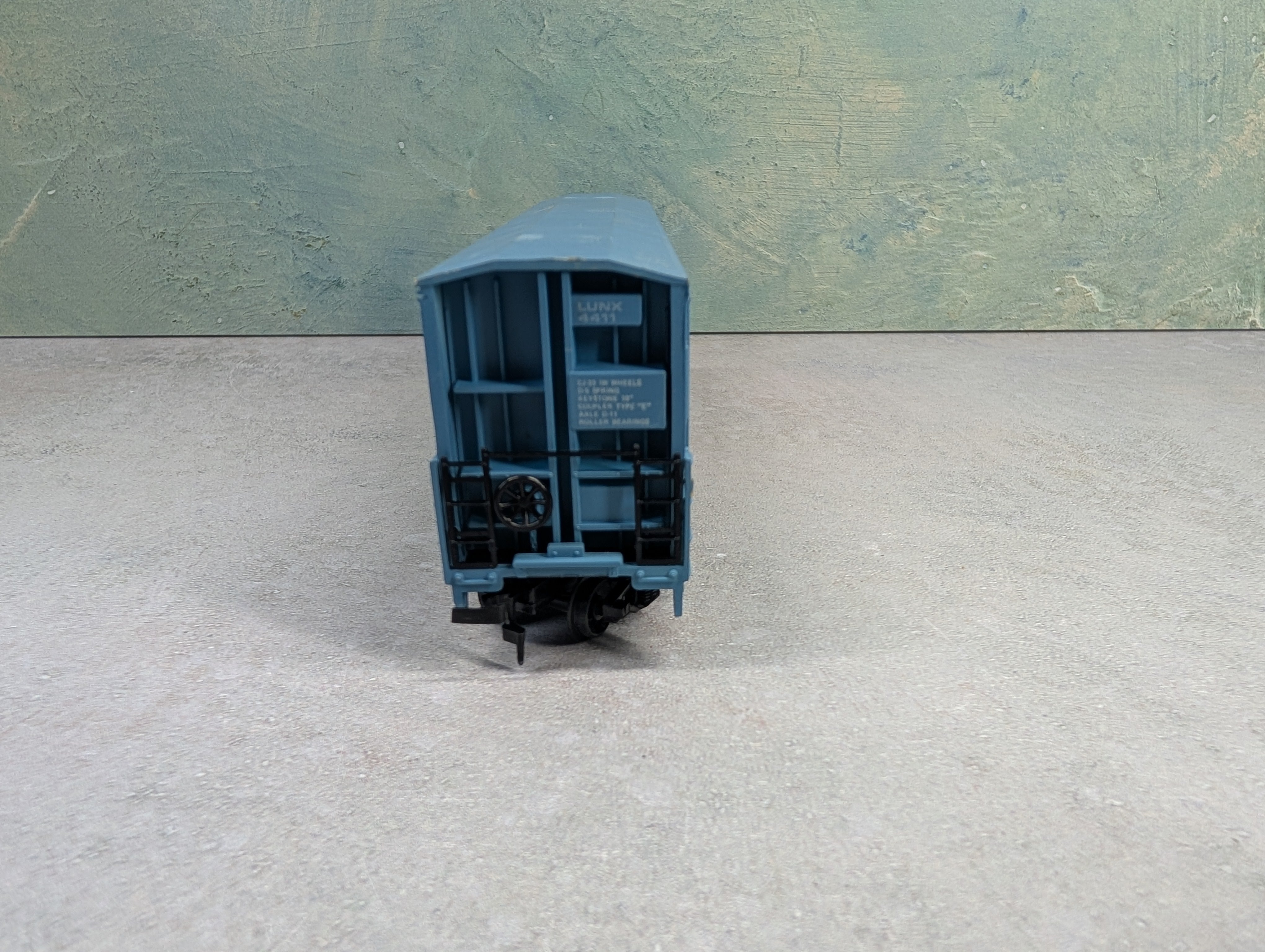 USED Life-Like HO Scale Thrall Door Box Car Celotex Building Products LUNX #4411