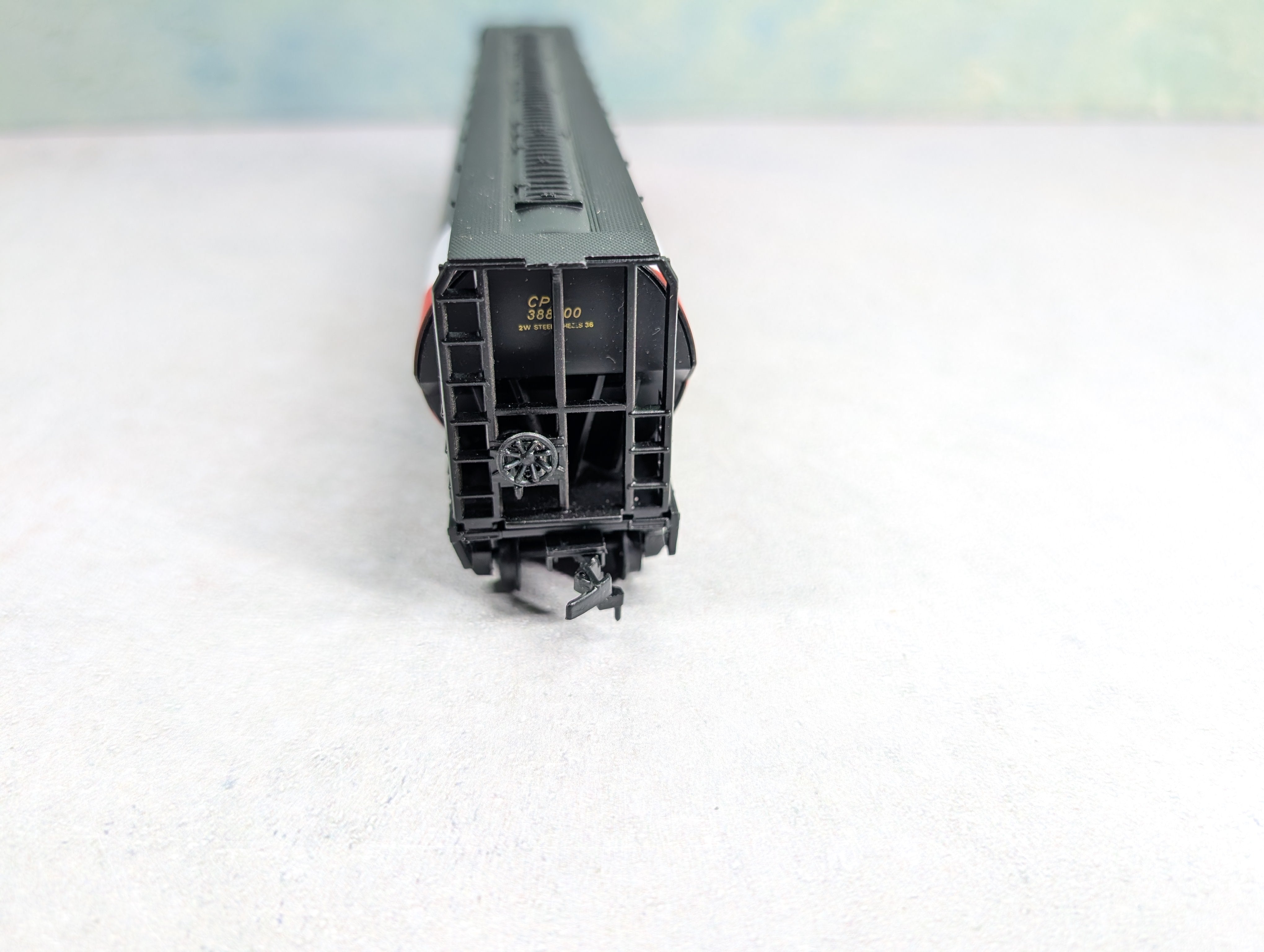 USED Bachmann #43-1031 HO Scale 55' Grain Hopper CP Rail CP #388500