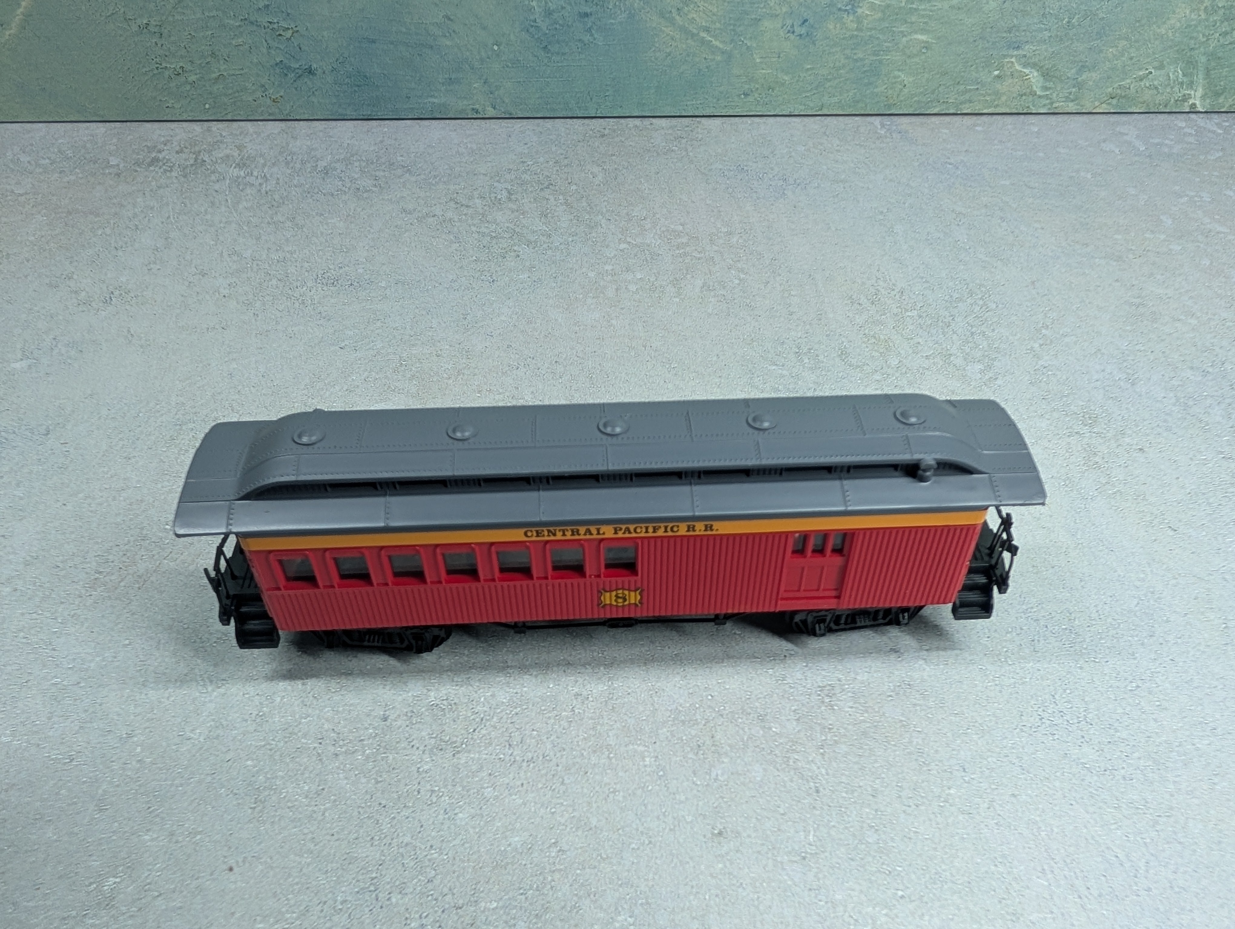 USED Bachmann 1423 HO Scale 46' Old West Combine Central Pacific #8