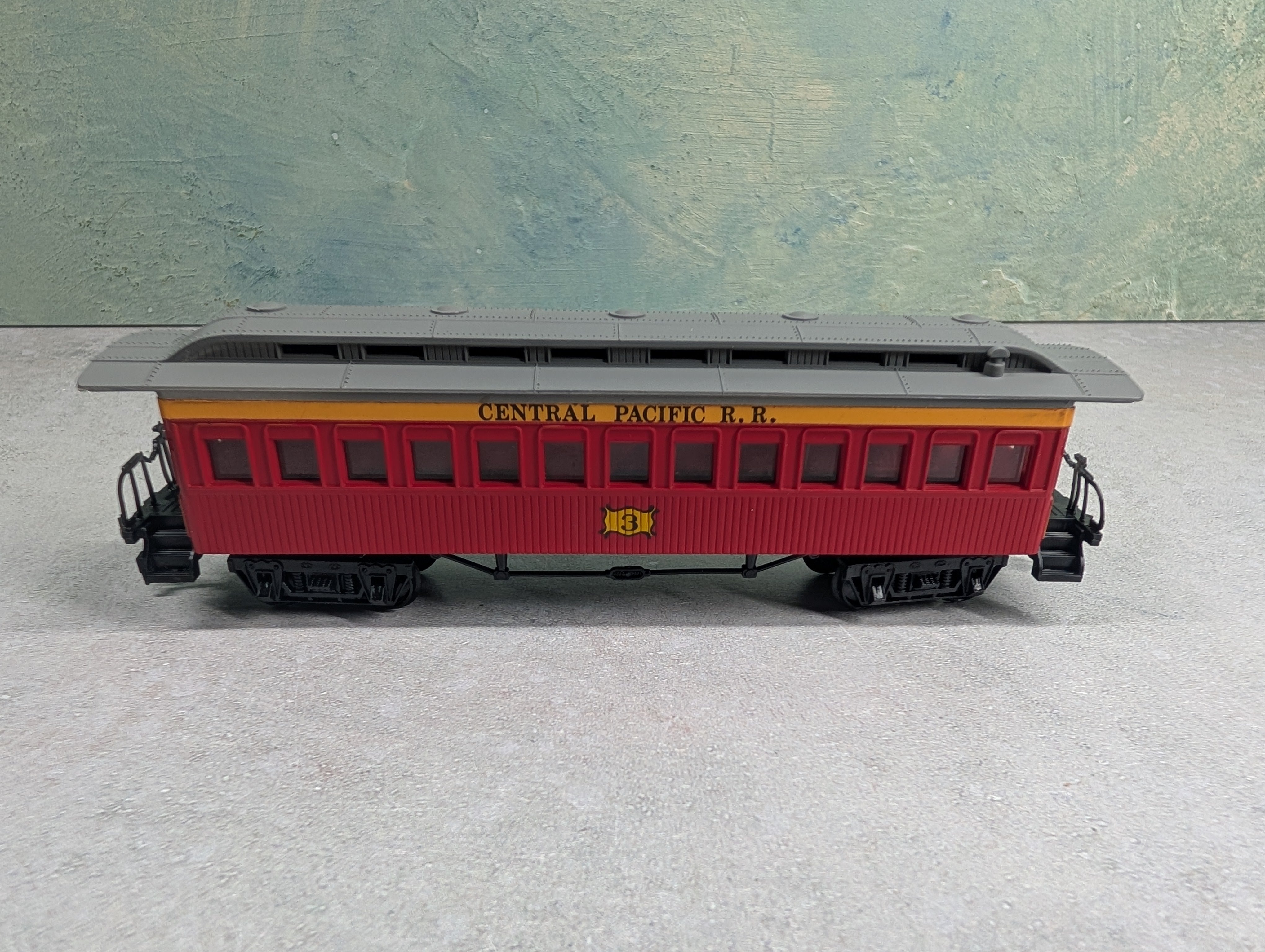 USED Bachmann 1423 HO Scale 46' Old West Coach Central Pacific #3