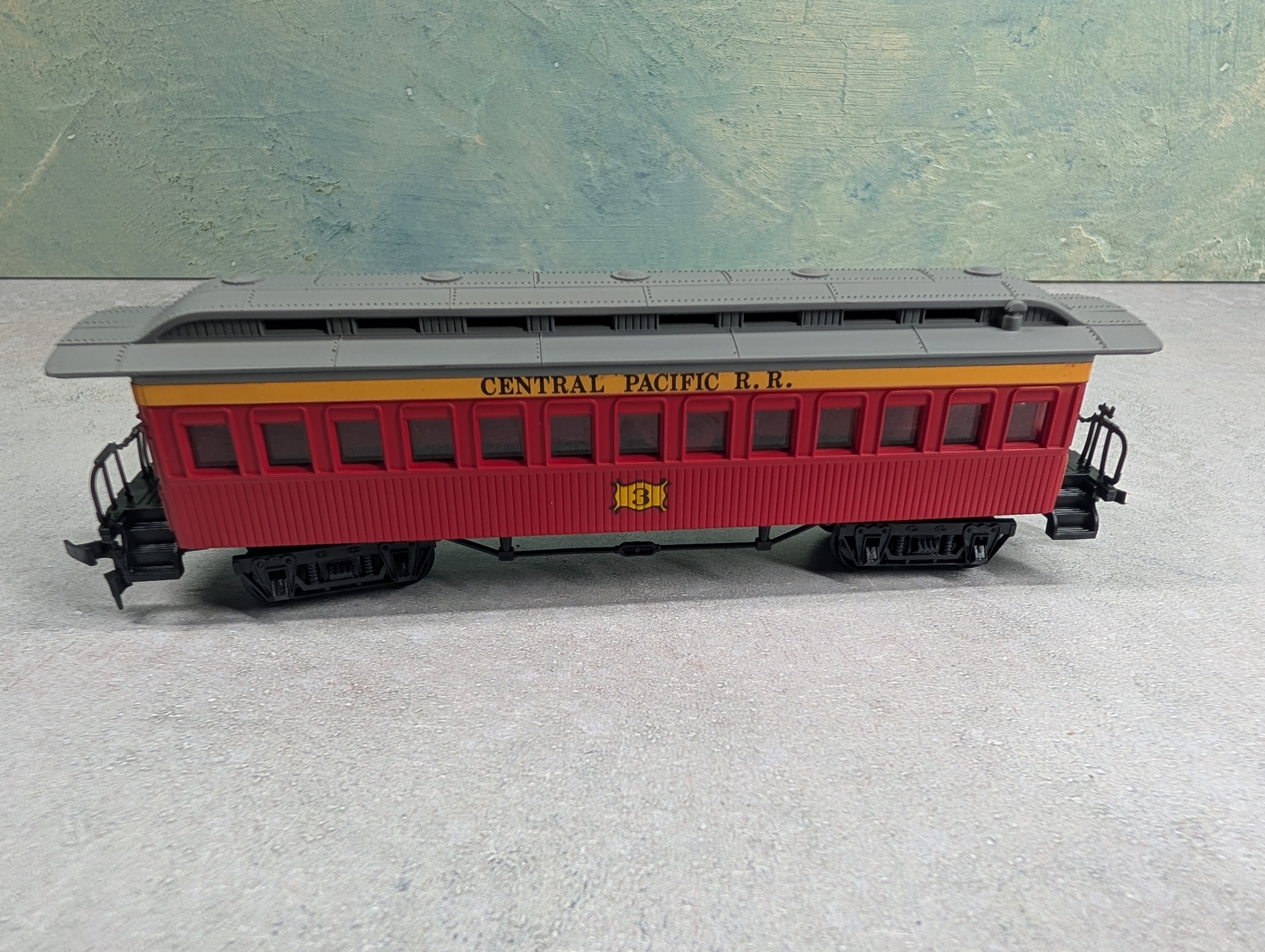 USED Bachmann 1423 HO Scale 46' Old West Coach Central Pacific #3