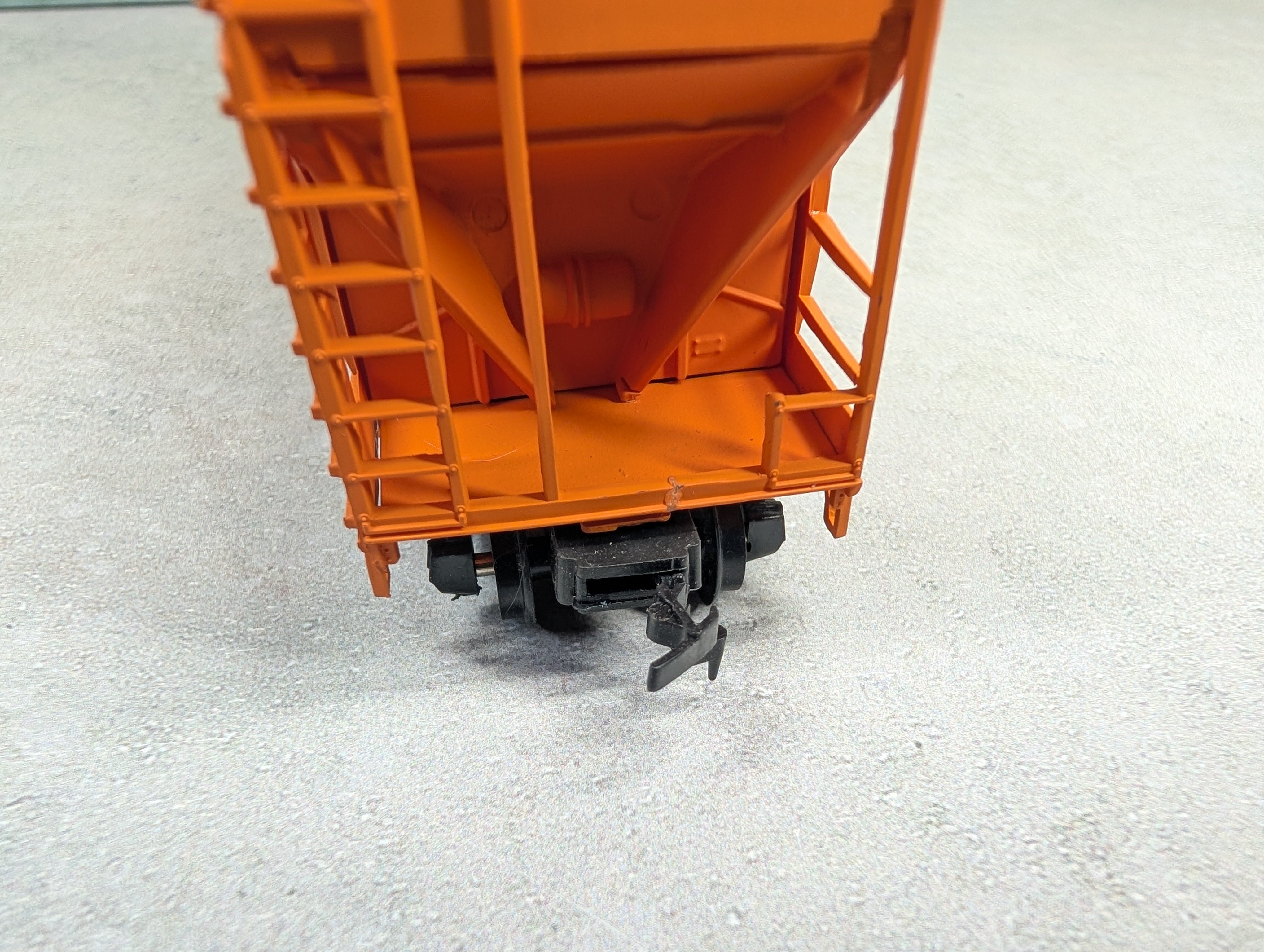 USED Life-Like HO Scale Pneumatic Center Flow Hopper Santa Fe ATSF #101411