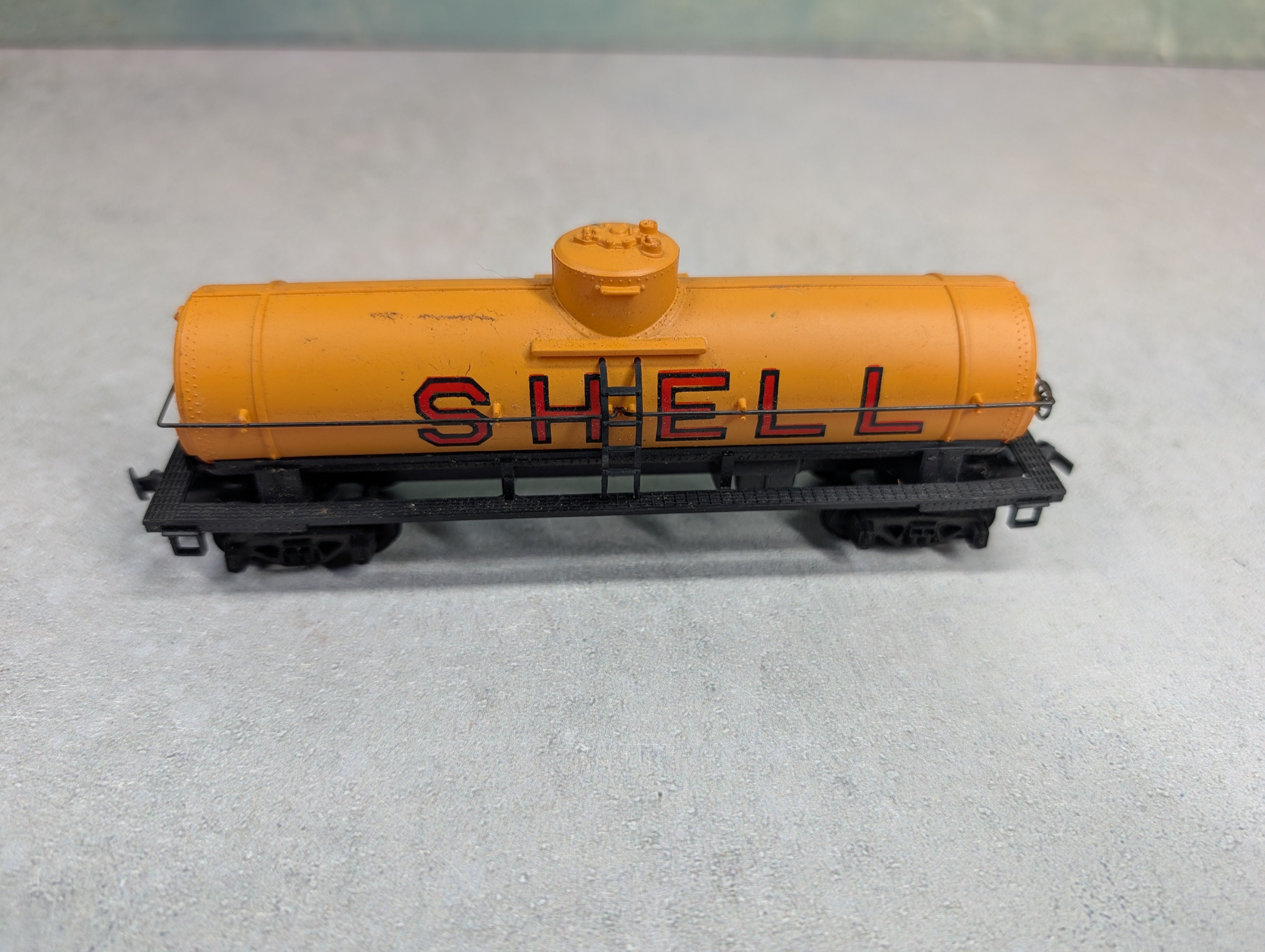 USED Tyco HO Scale Single Dome Tank Car Shell