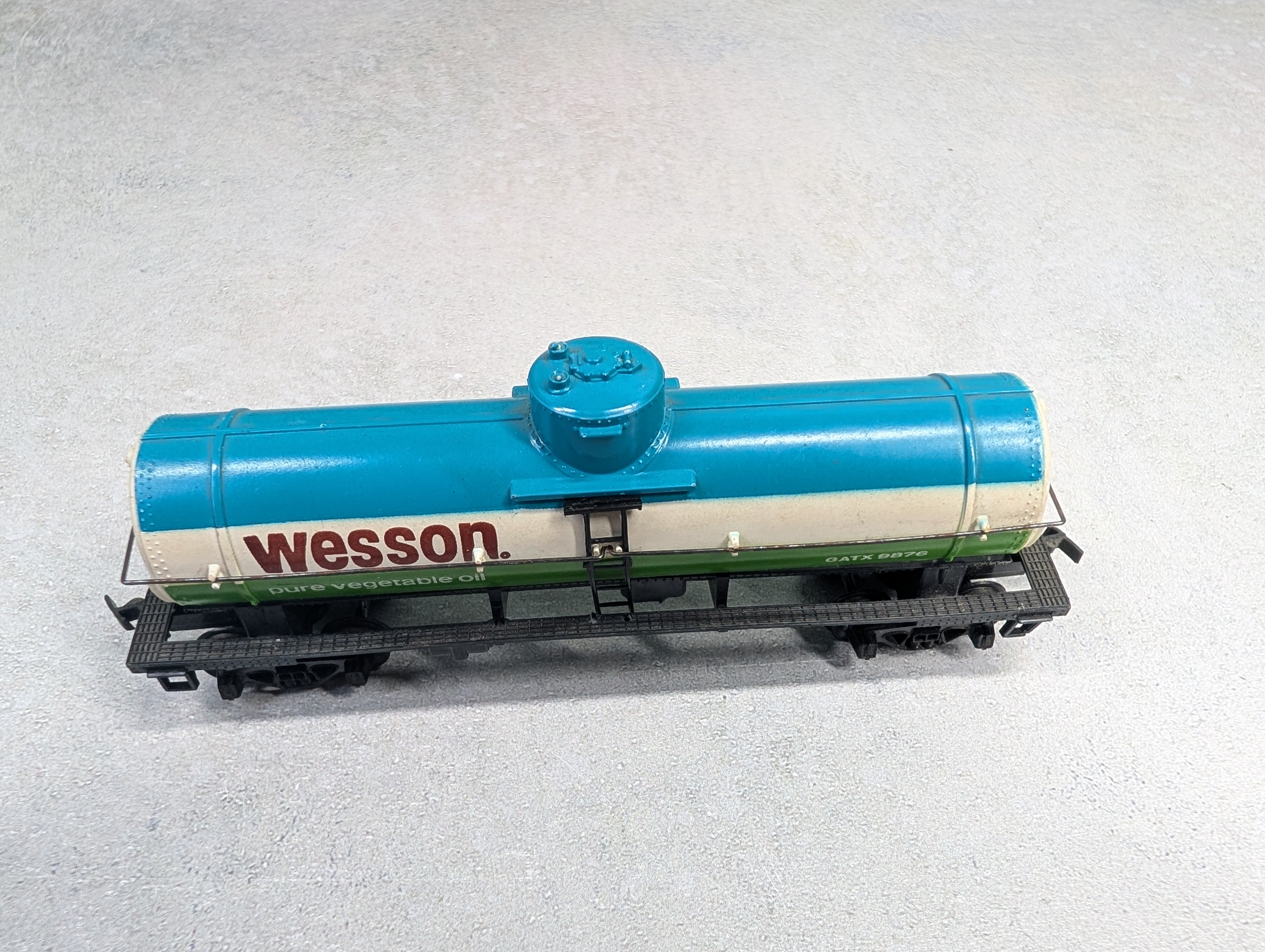 USED Tyco HO Scale Single Dome Tank Car Wesson GATX #9876