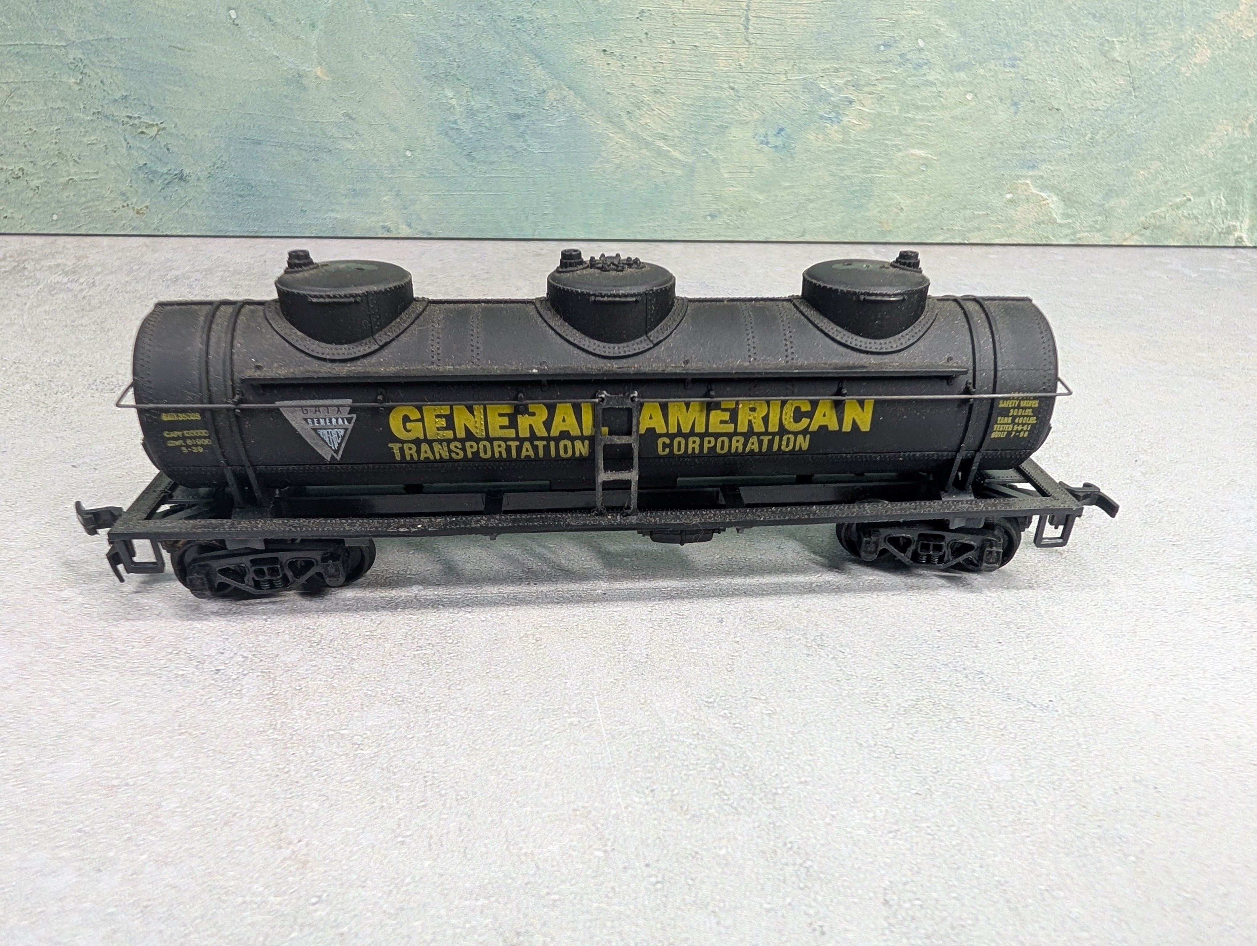 USED AHM HO Scale Triple Dome Tank Car General American GATX