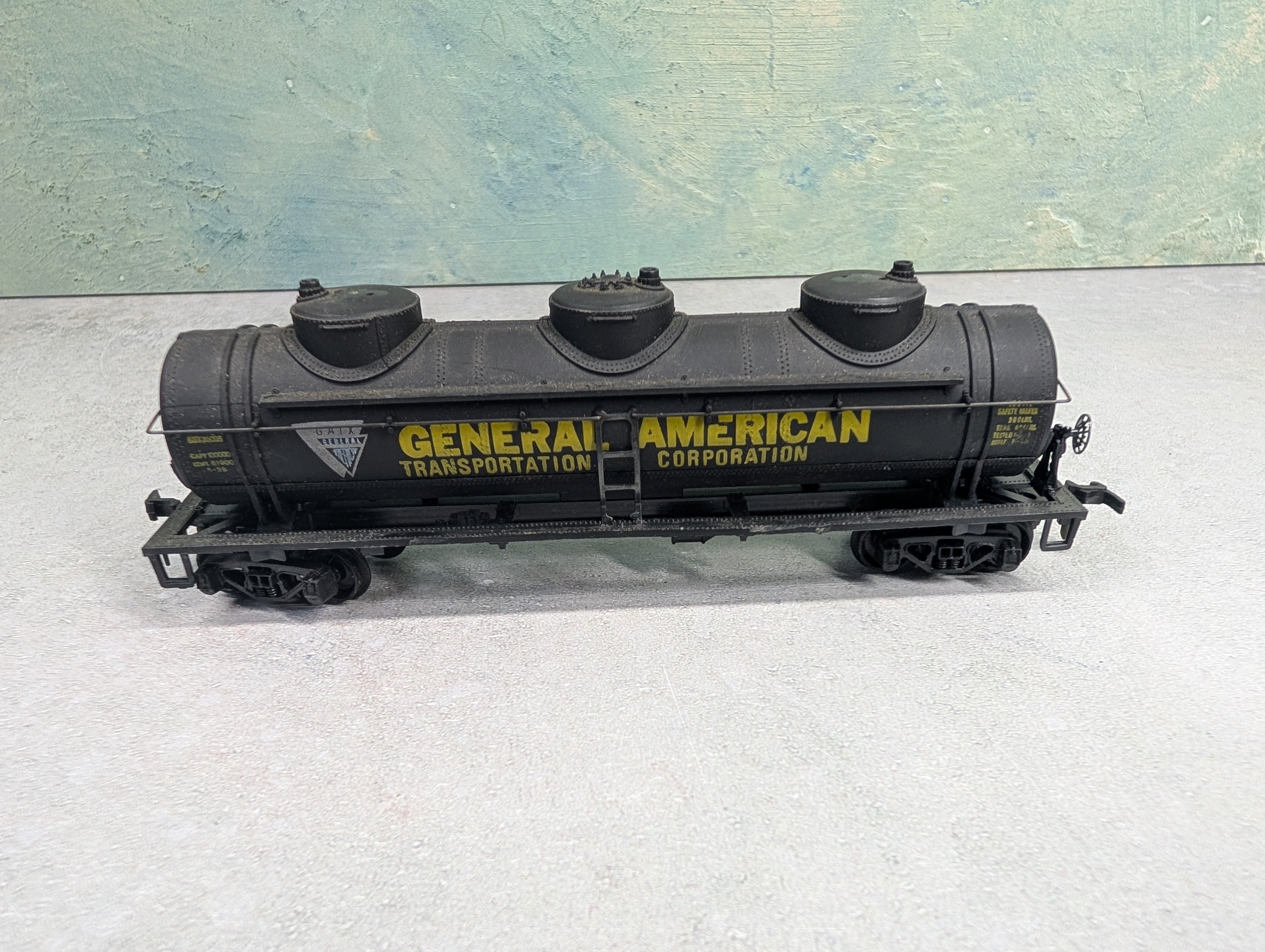 USED AHM HO Scale Triple Dome Tank Car General American GATX
