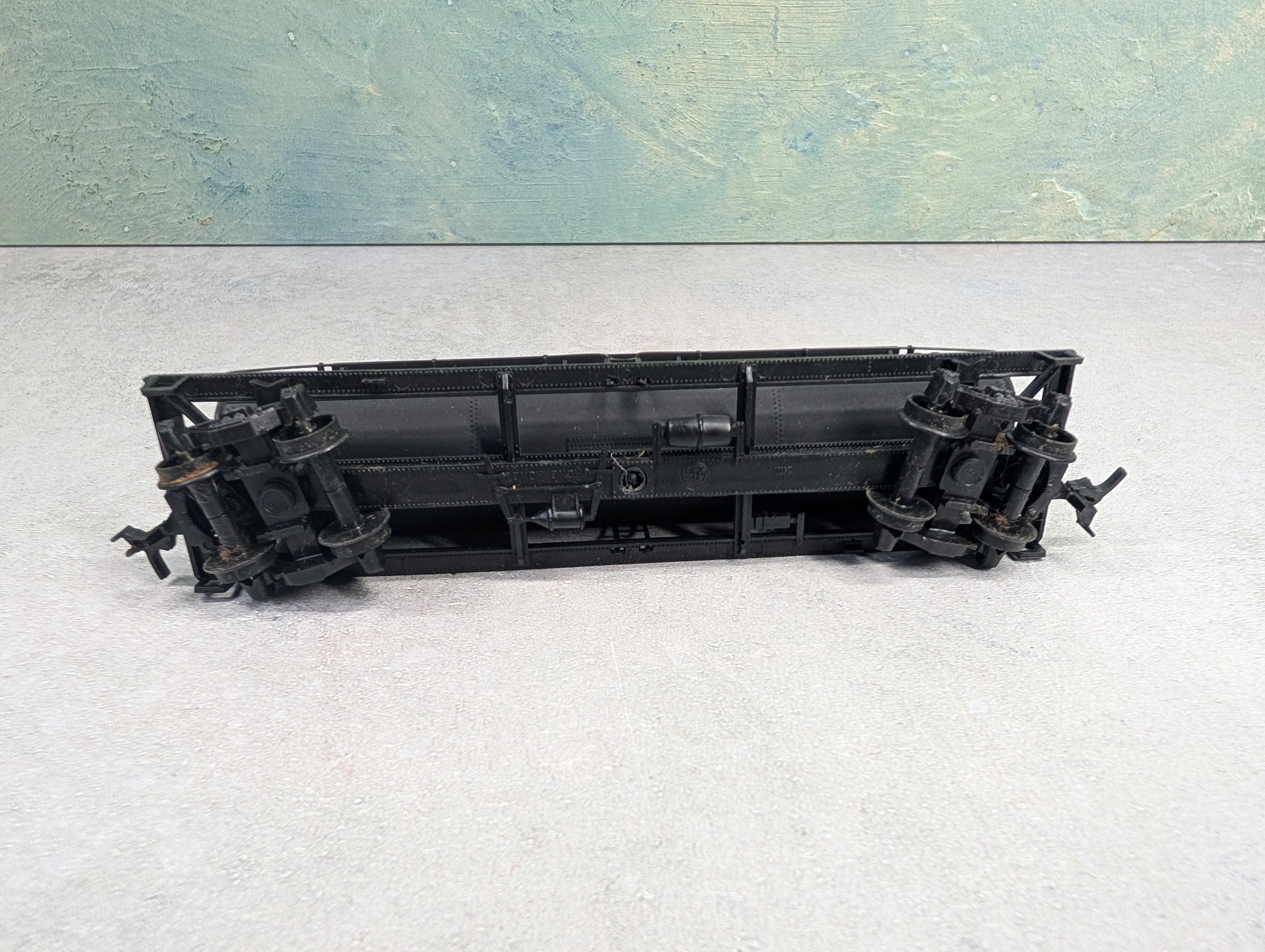 USED AHM HO Scale Triple Dome Tank Car General American GATX