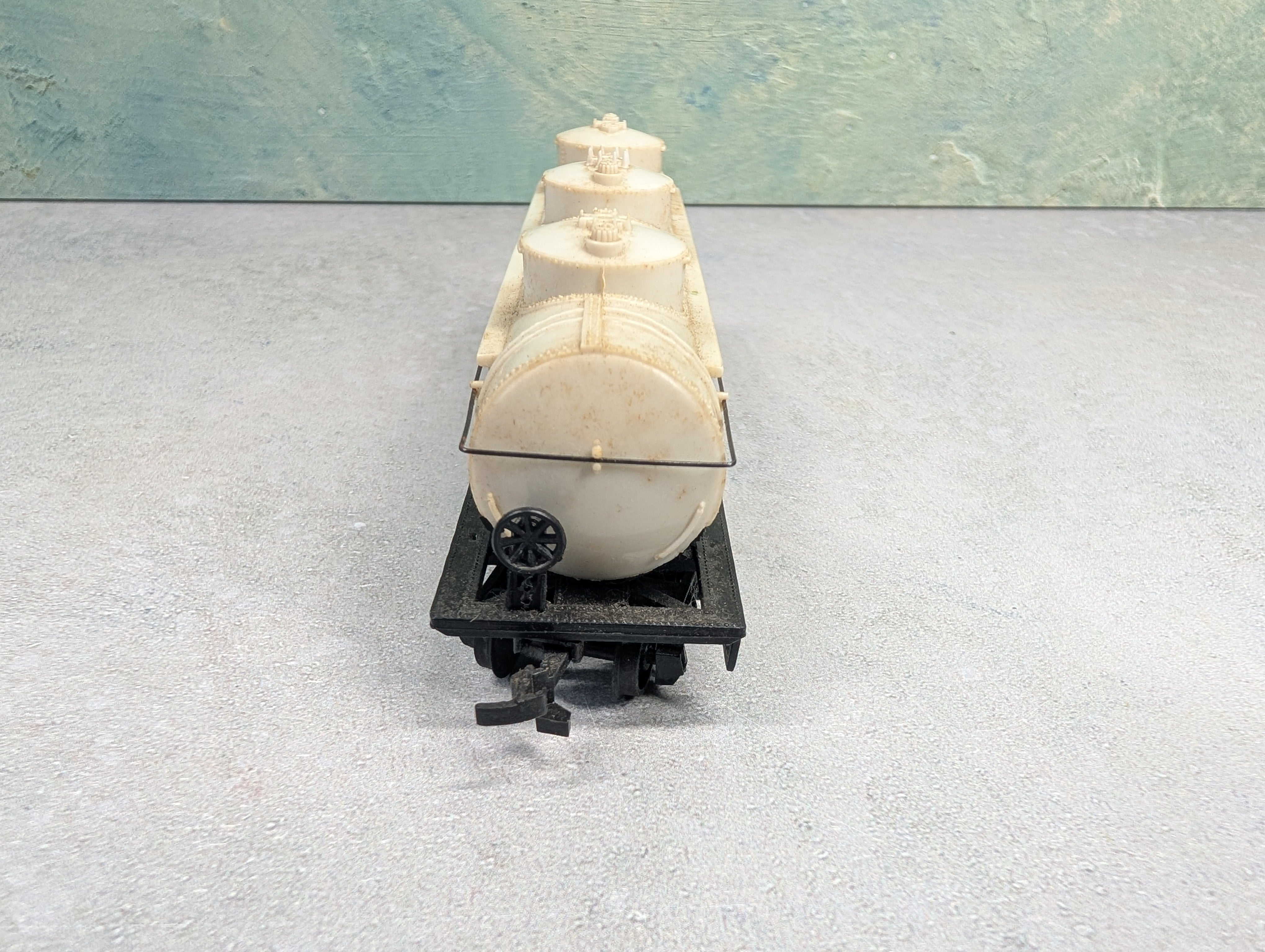 USED Bachmann HO Scale Triple Dome Tank Car Cyanamid