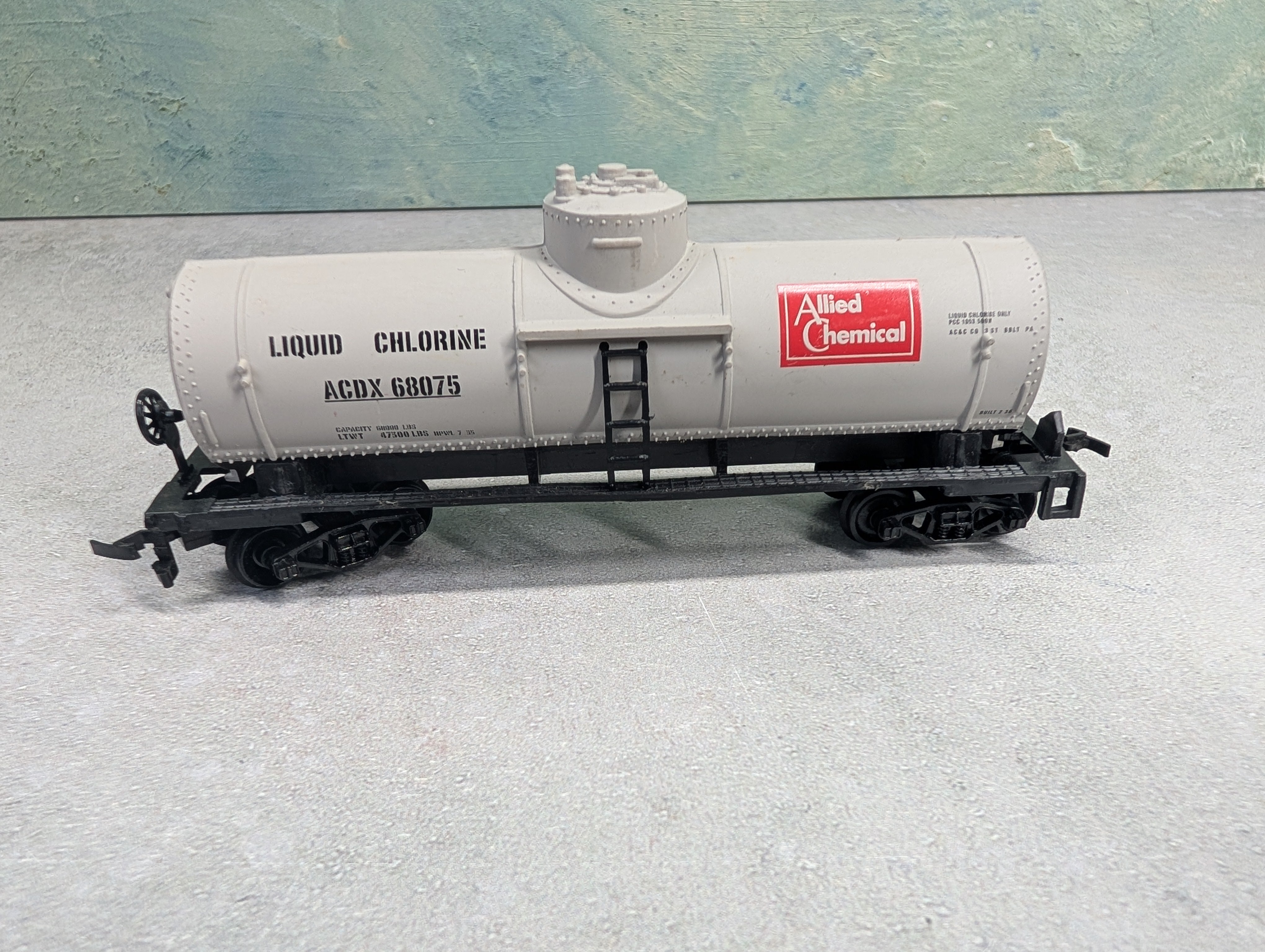 USED Life-Like HO Scale Single Dome Tank Car Allied Chemical ACDX #68075