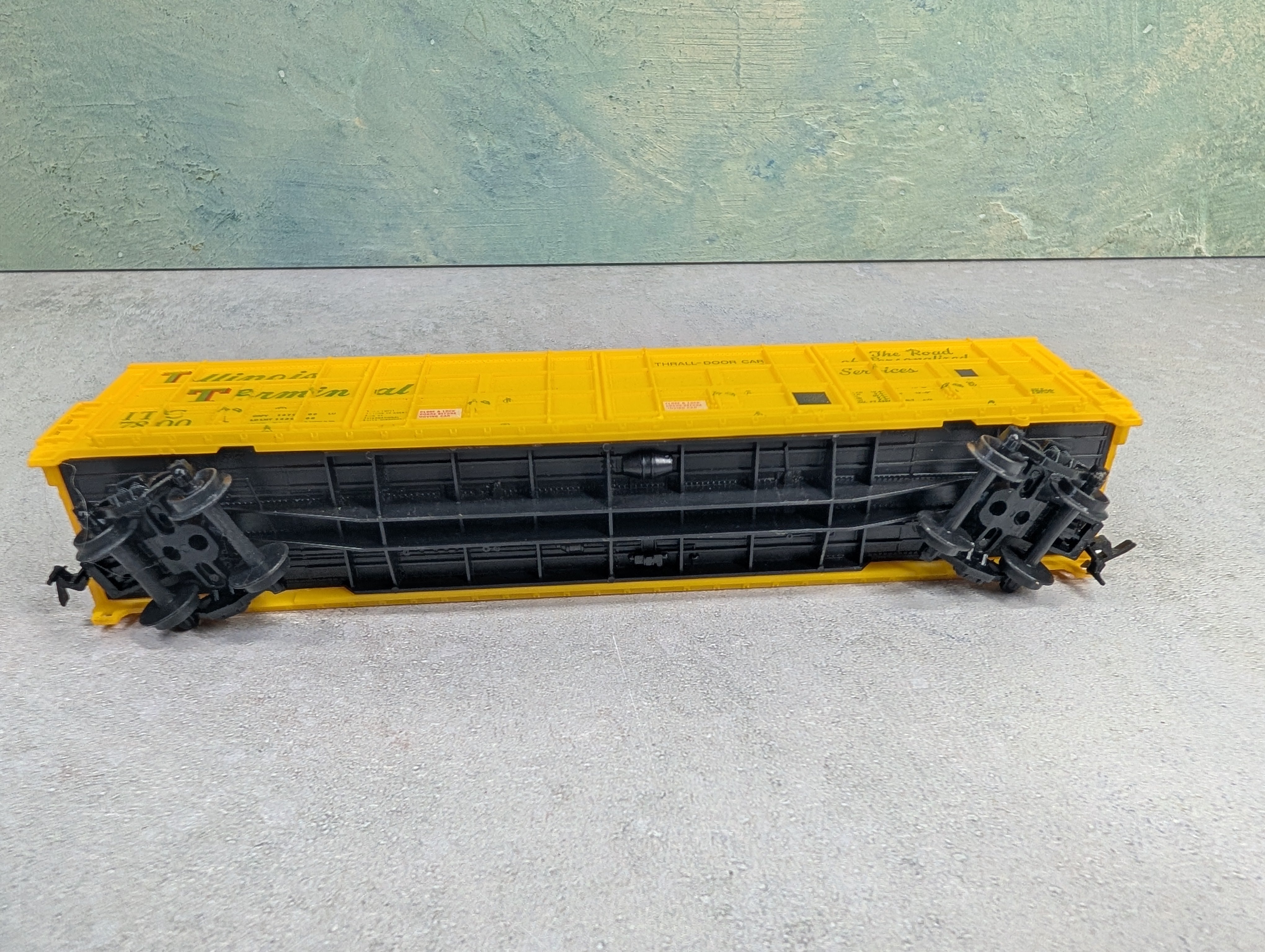 USED Life-Like HO Scale Thrall Door Box Car Illinois Terminal ITC #7800