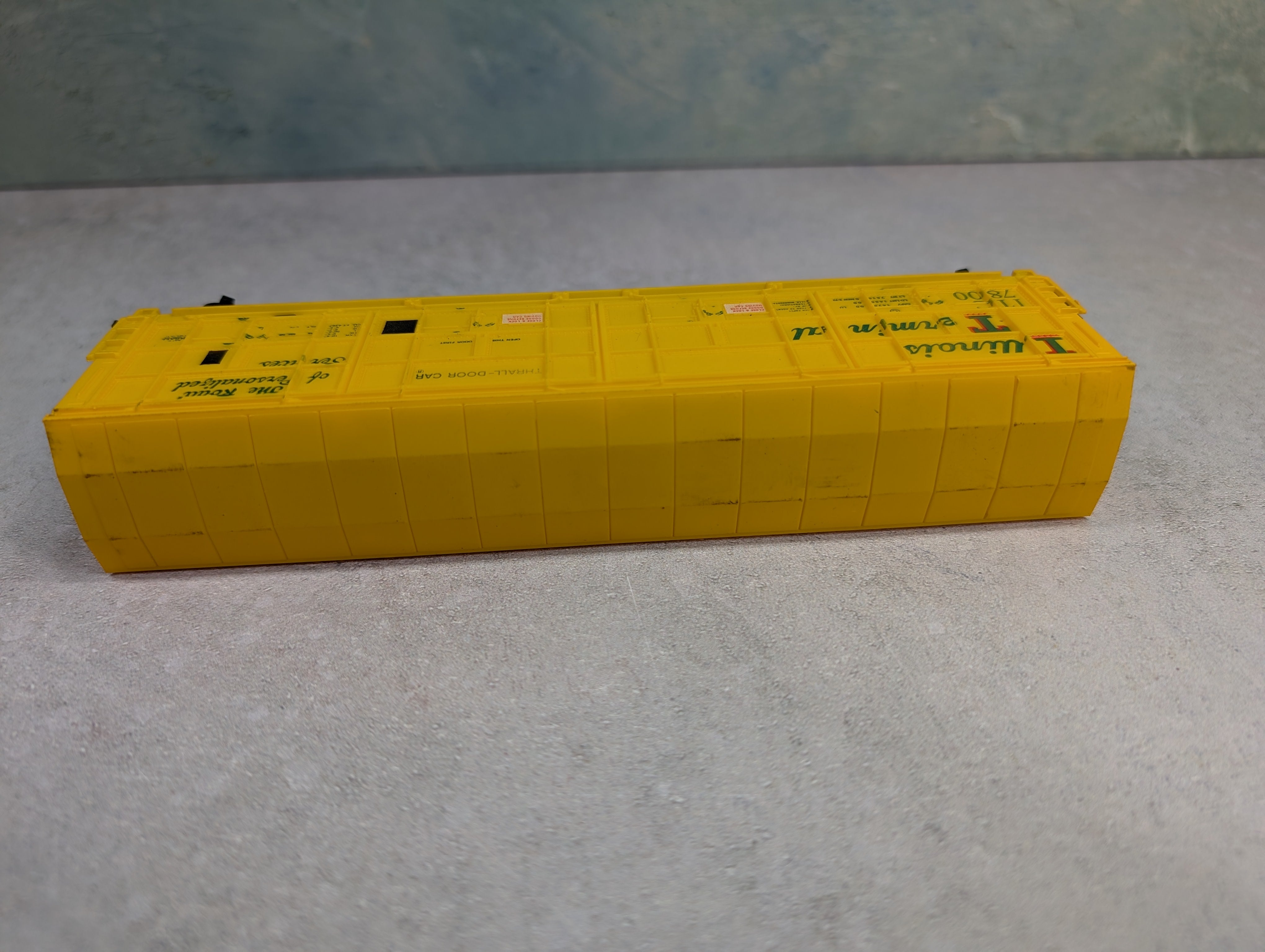 USED Life-Like HO Scale Thrall Door Box Car Illinois Terminal ITC #7800
