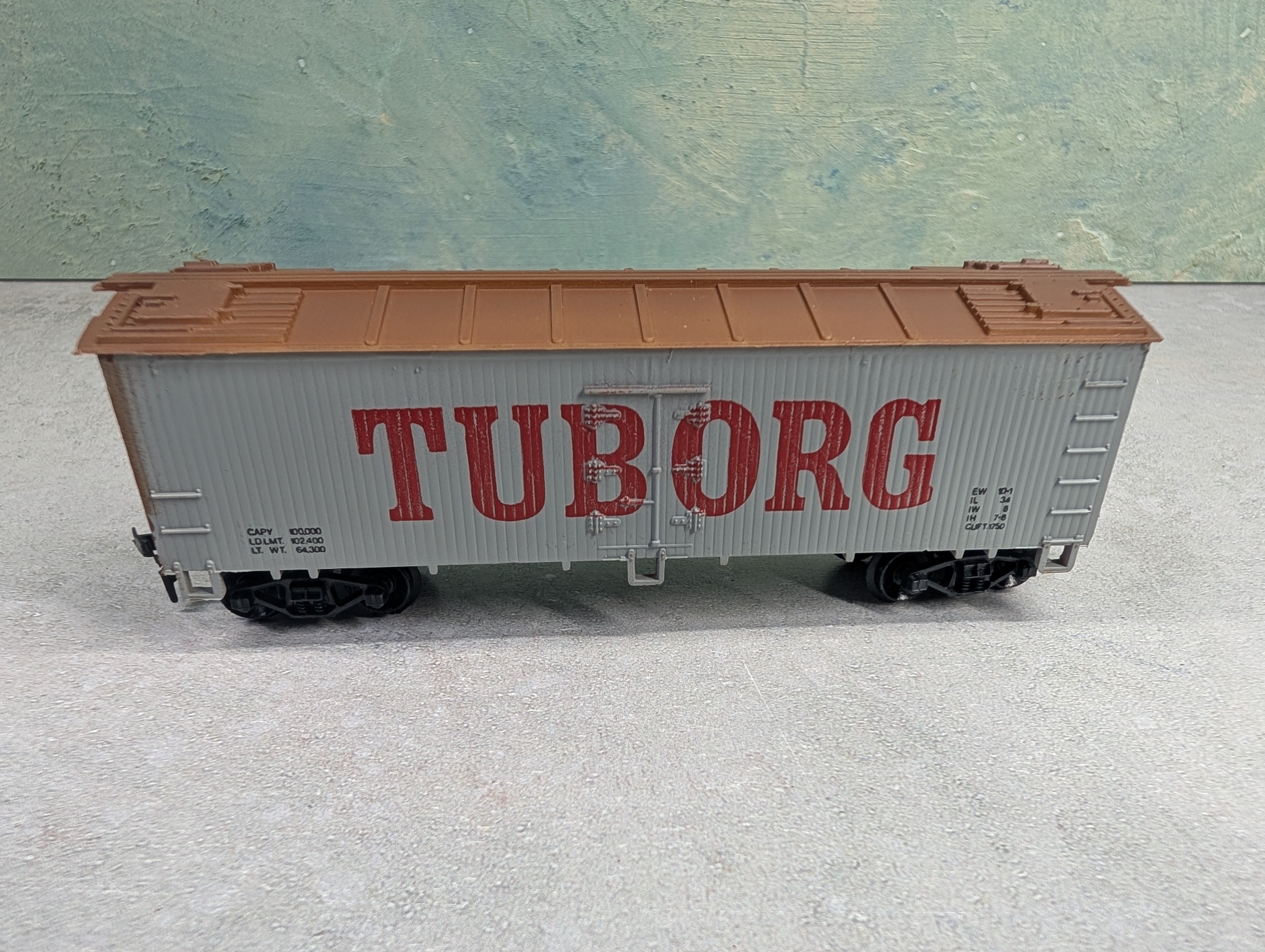 USED Life-Like HO Scale 38' Wooden Reefer Box Car Tuborg
