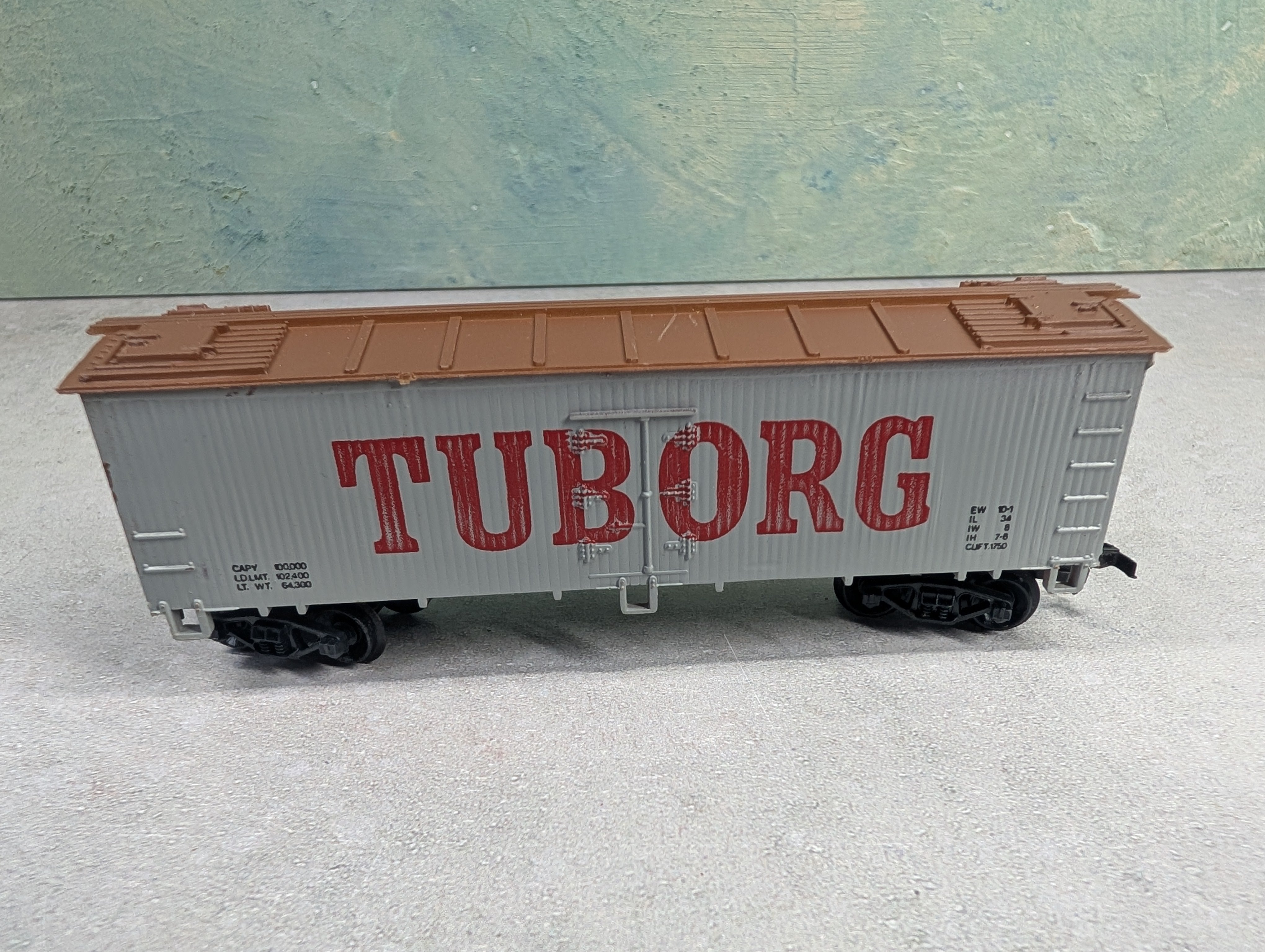 USED Life-Like HO Scale 38' Wooden Reefer Box Car Tuborg