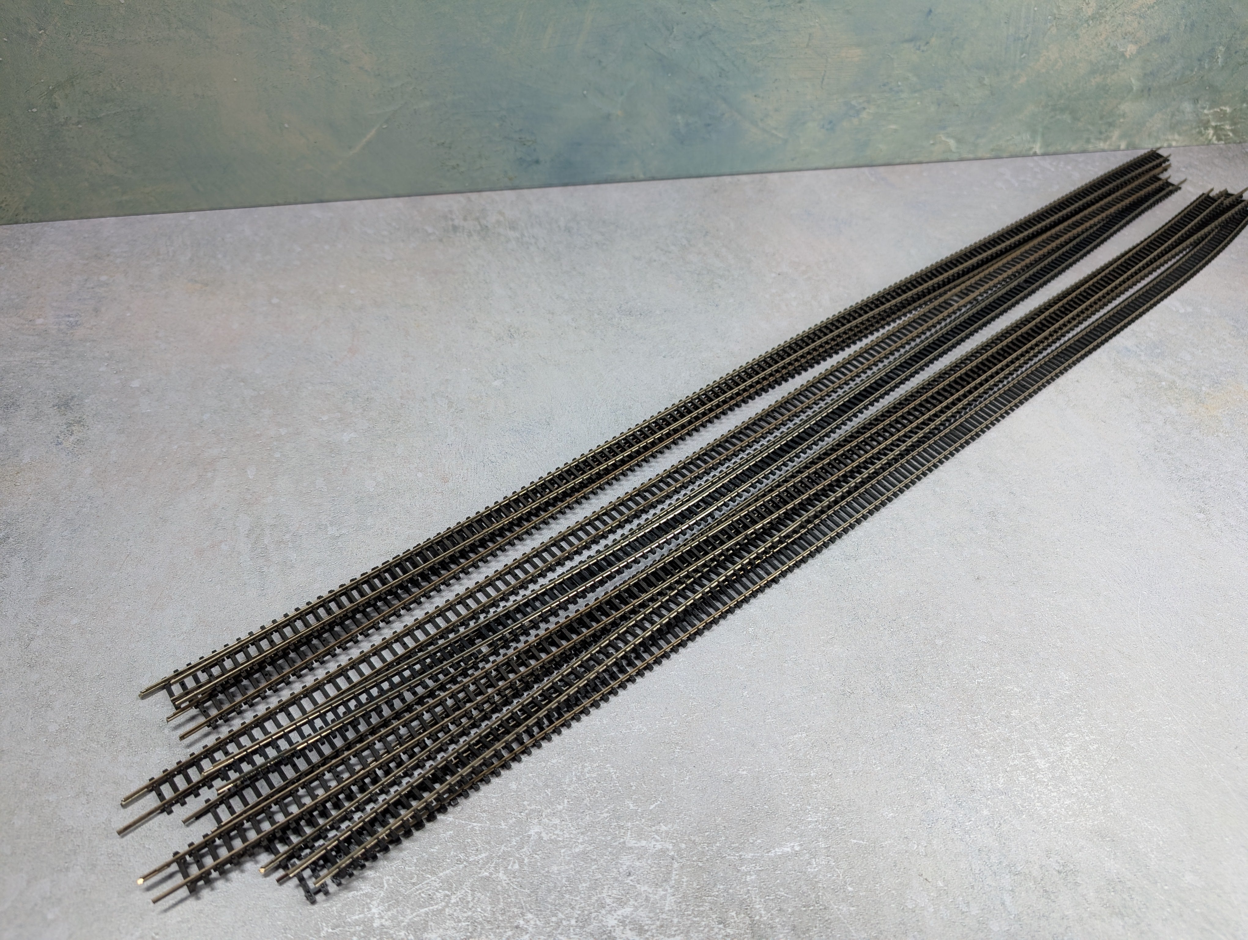 USED Atlas 2500 N Scale Superflex Track, 29.5" Flex Section, Code 80 (10 pieces)