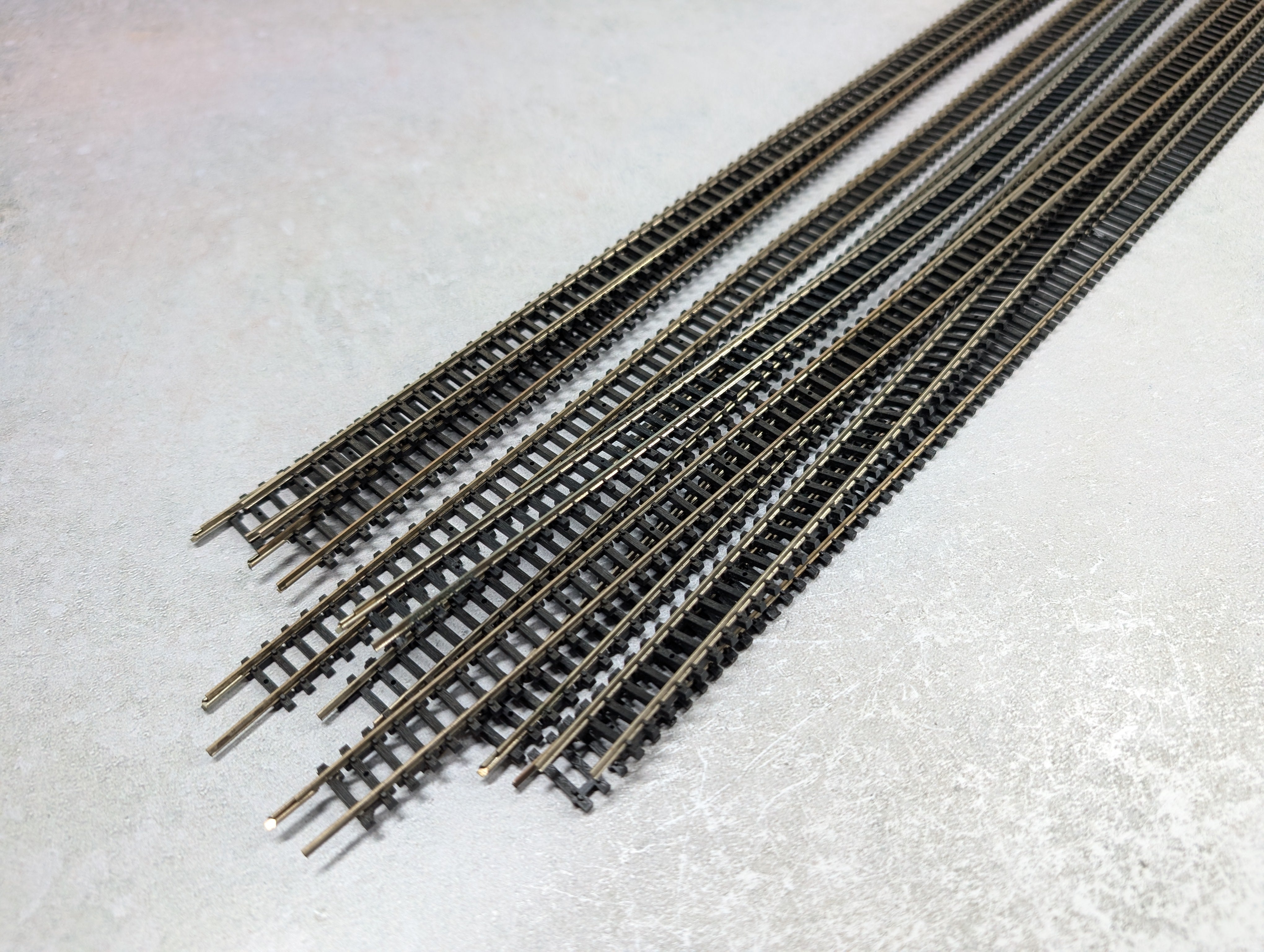 USED Atlas 2500 N Scale Superflex Track, 29.5" Flex Section, Code 80 (10 pieces)