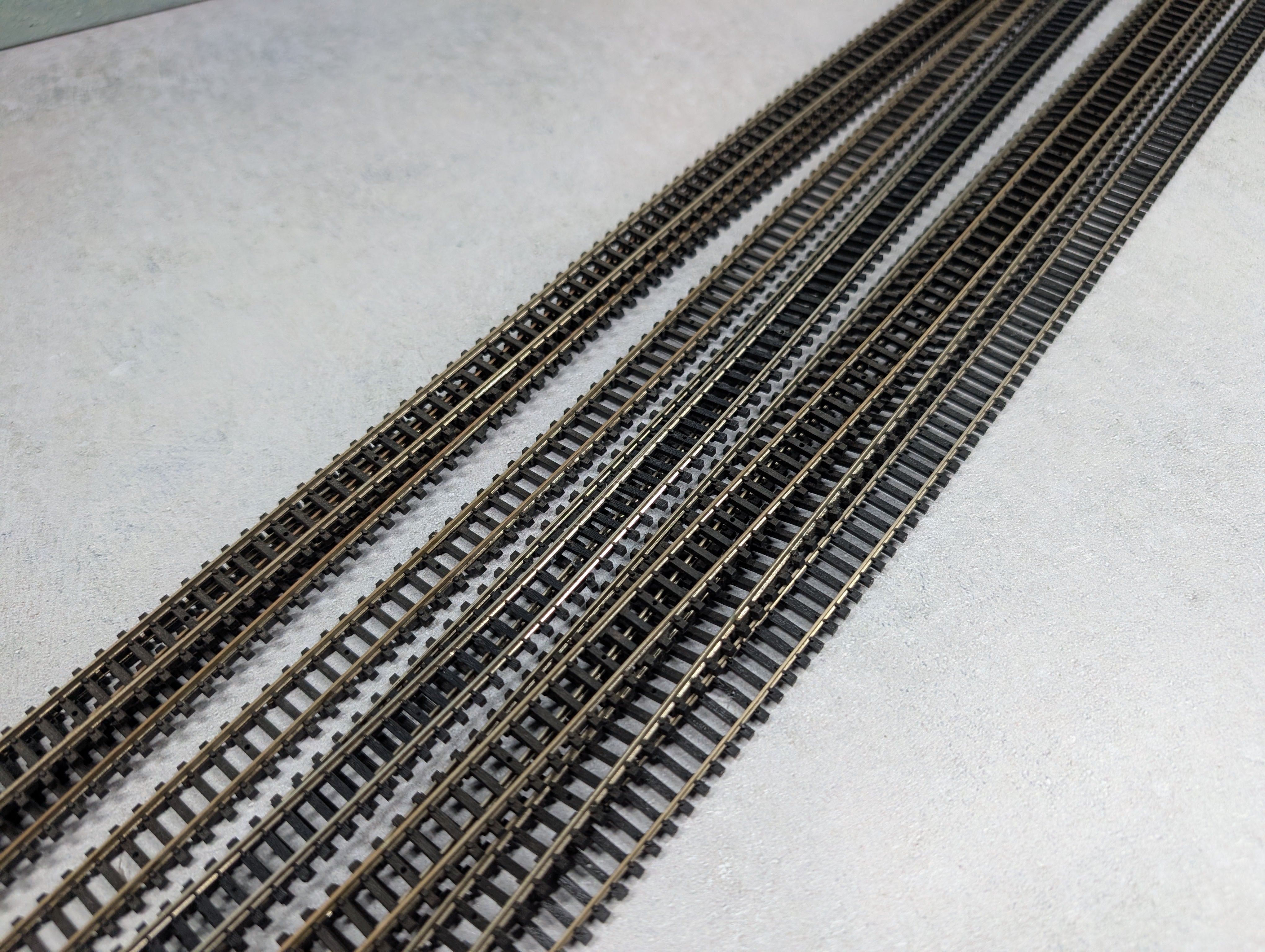 USED Atlas 2500 N Scale Superflex Track, 29.5" Flex Section, Code 80 (10 pieces)