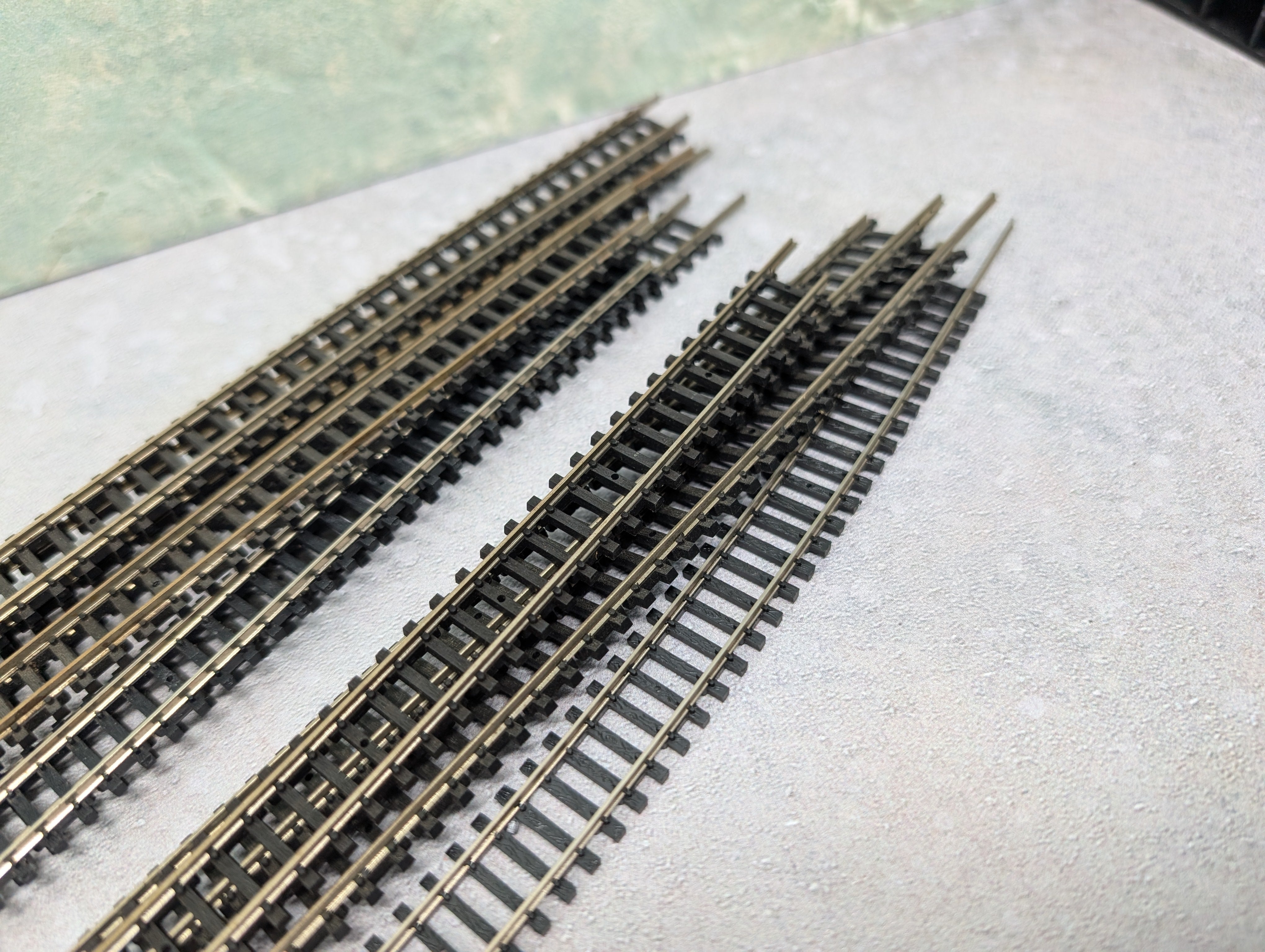 USED Atlas 2500 N Scale Superflex Track, 29.5" Flex Section, Code 80 (10 pieces)